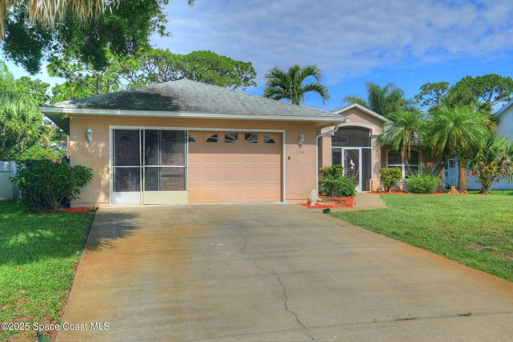 Photo of 356 Toledo Street, Sebastian, FL 32958 (MLS # 1047815)