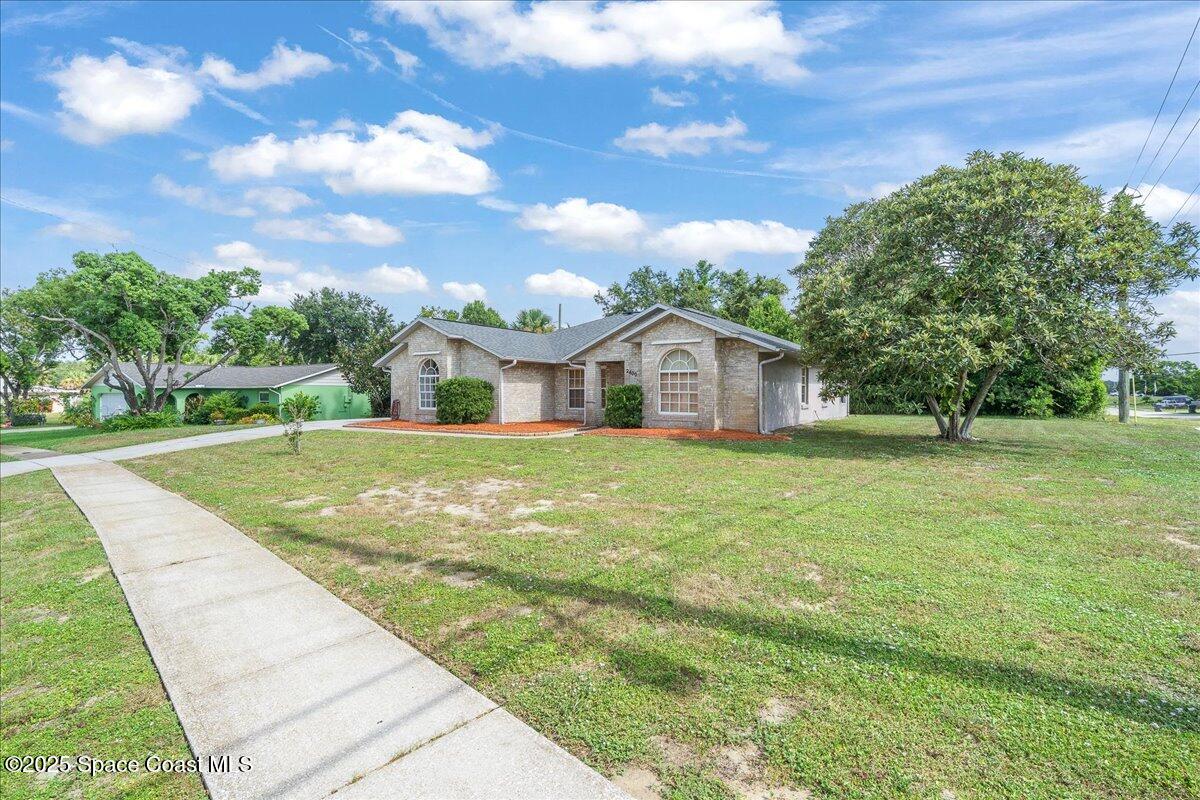 2400 Ravenswood Drive