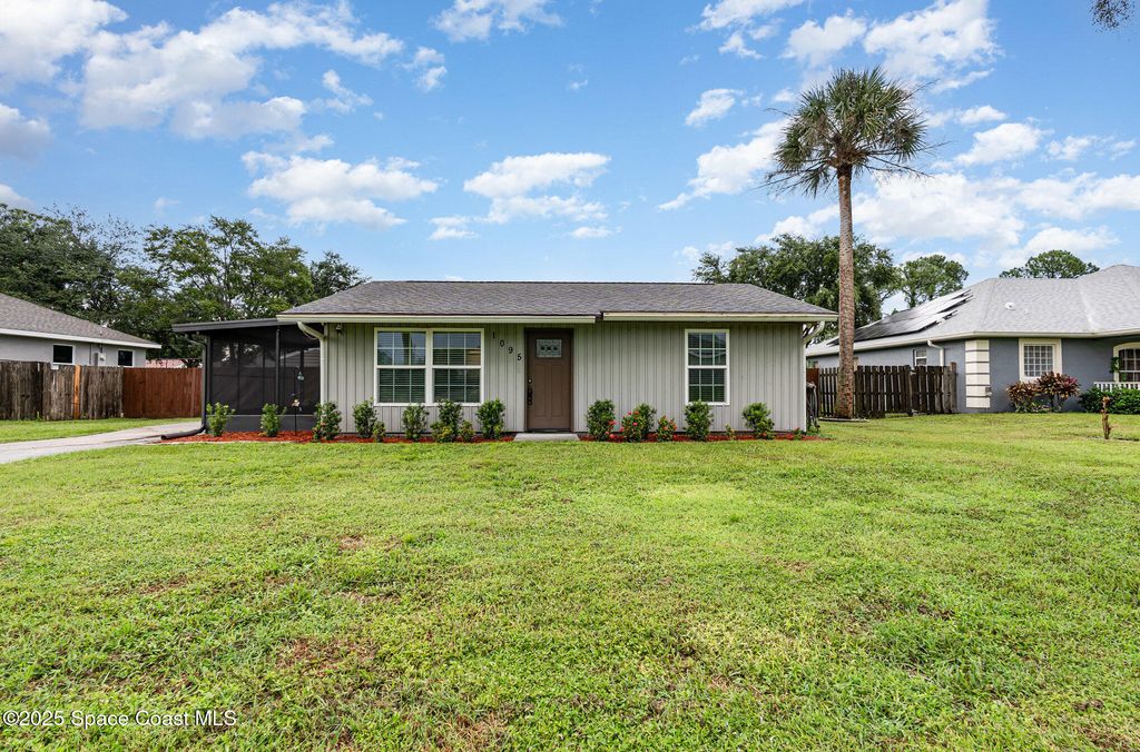 Photo of 1095 Dorchester Road NW, Palm Bay, FL 32907 (MLS # 1057903)