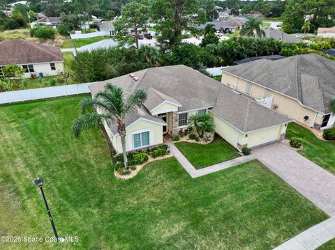 Photo of 220 Grouper Circle SE, Palm Bay, FL 32909 (MLS # 1067144)