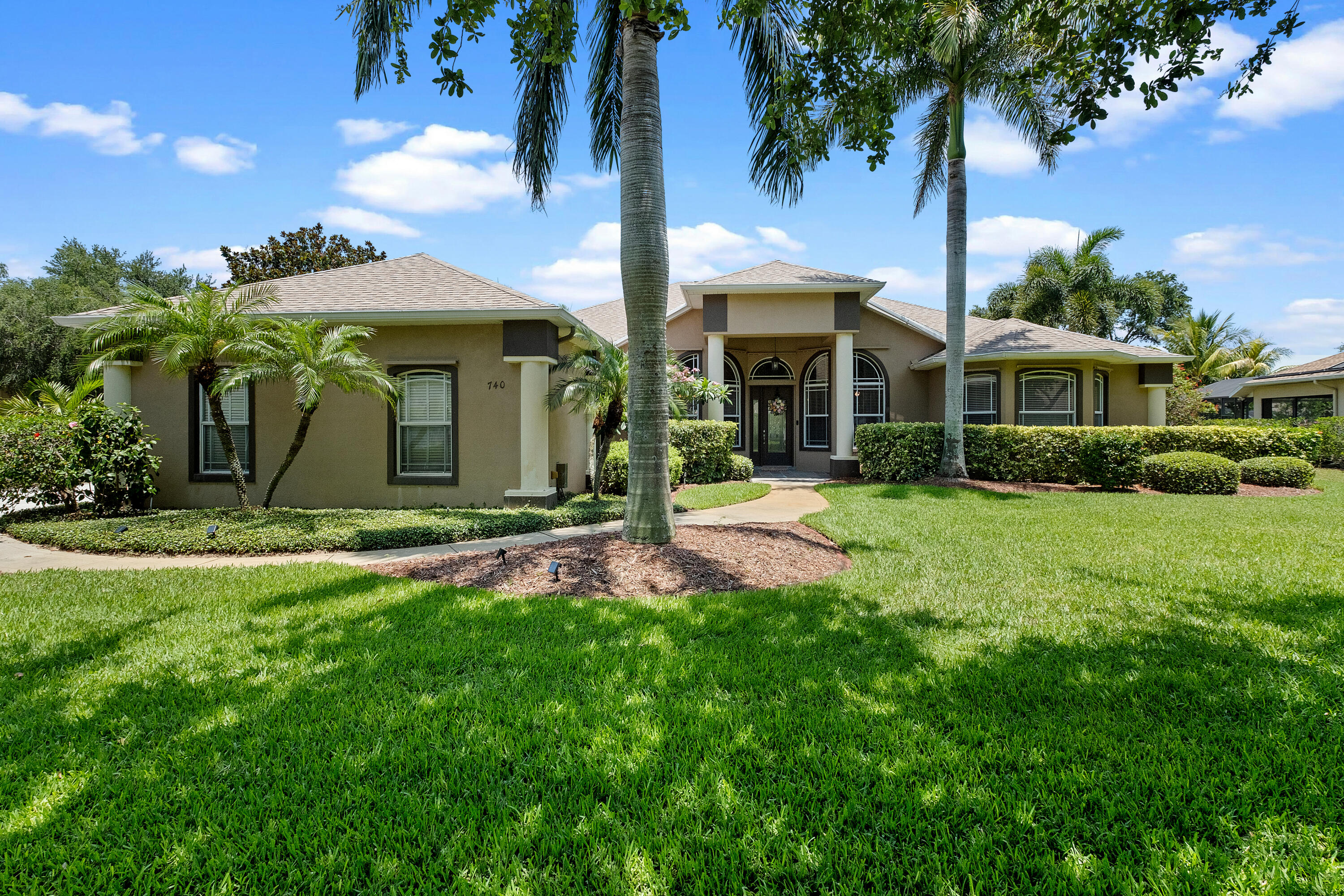 740 Carriage Lane