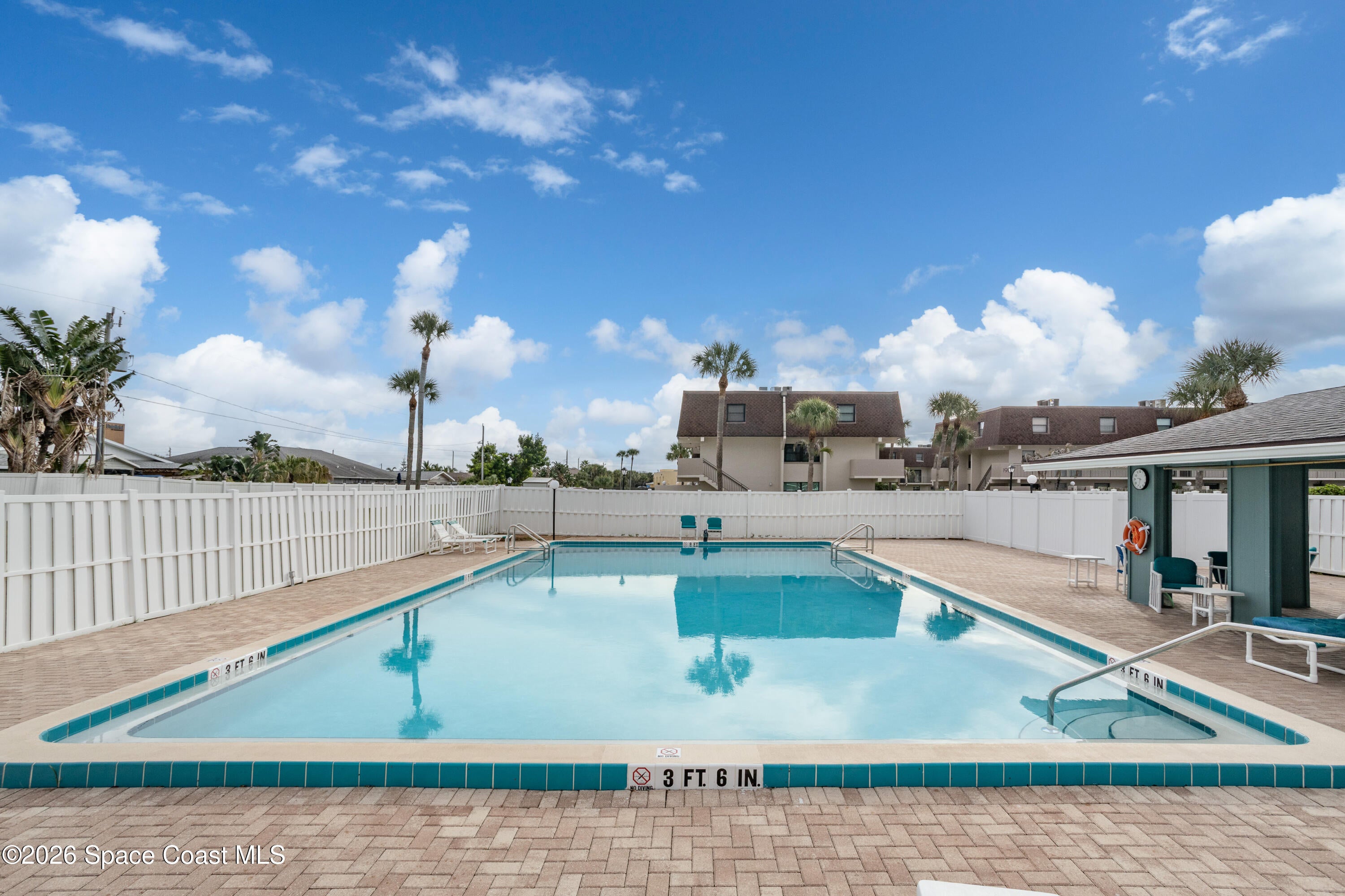 290 Paradise Boulevard 13