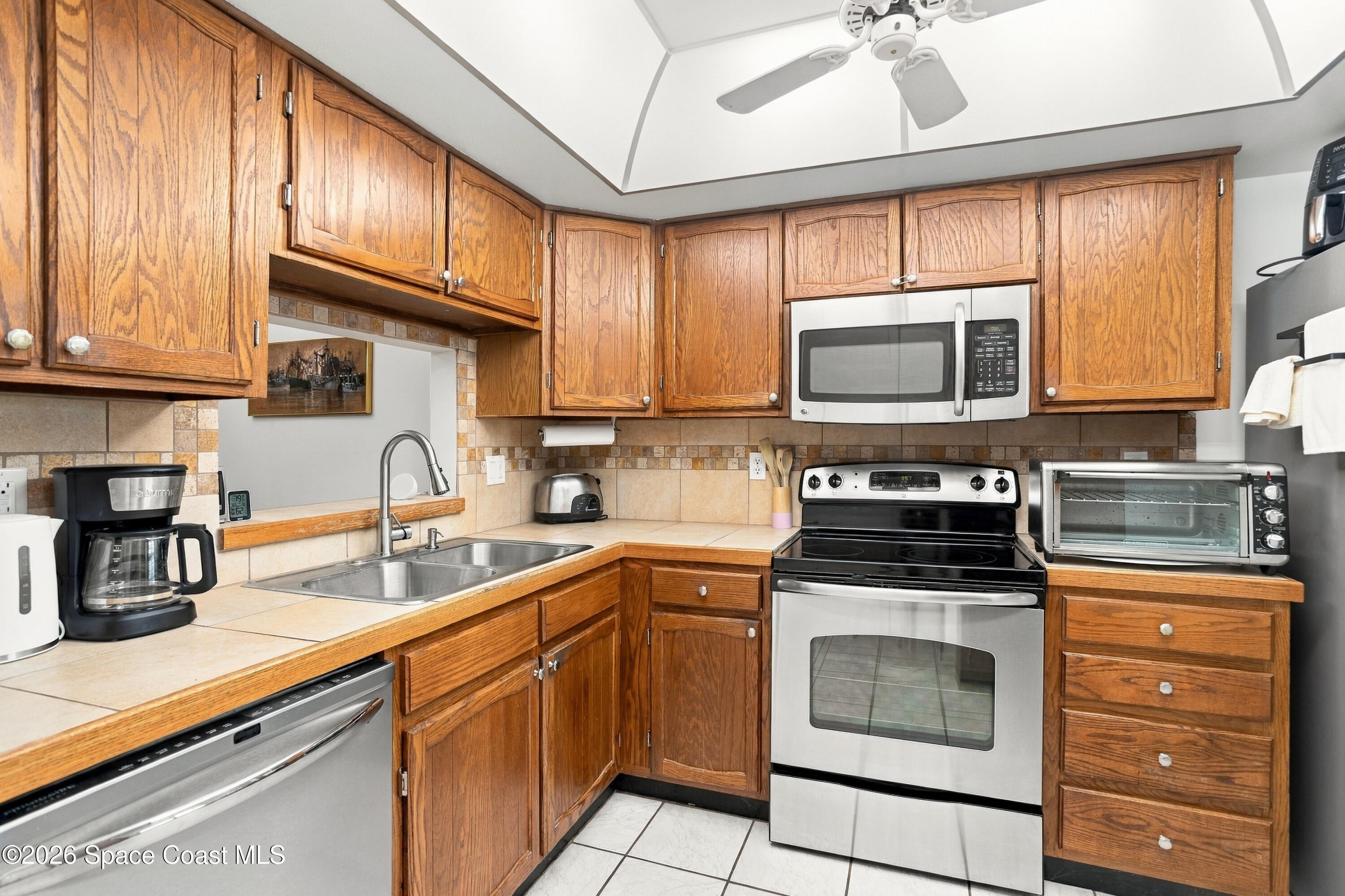 290 Paradise Boulevard 13