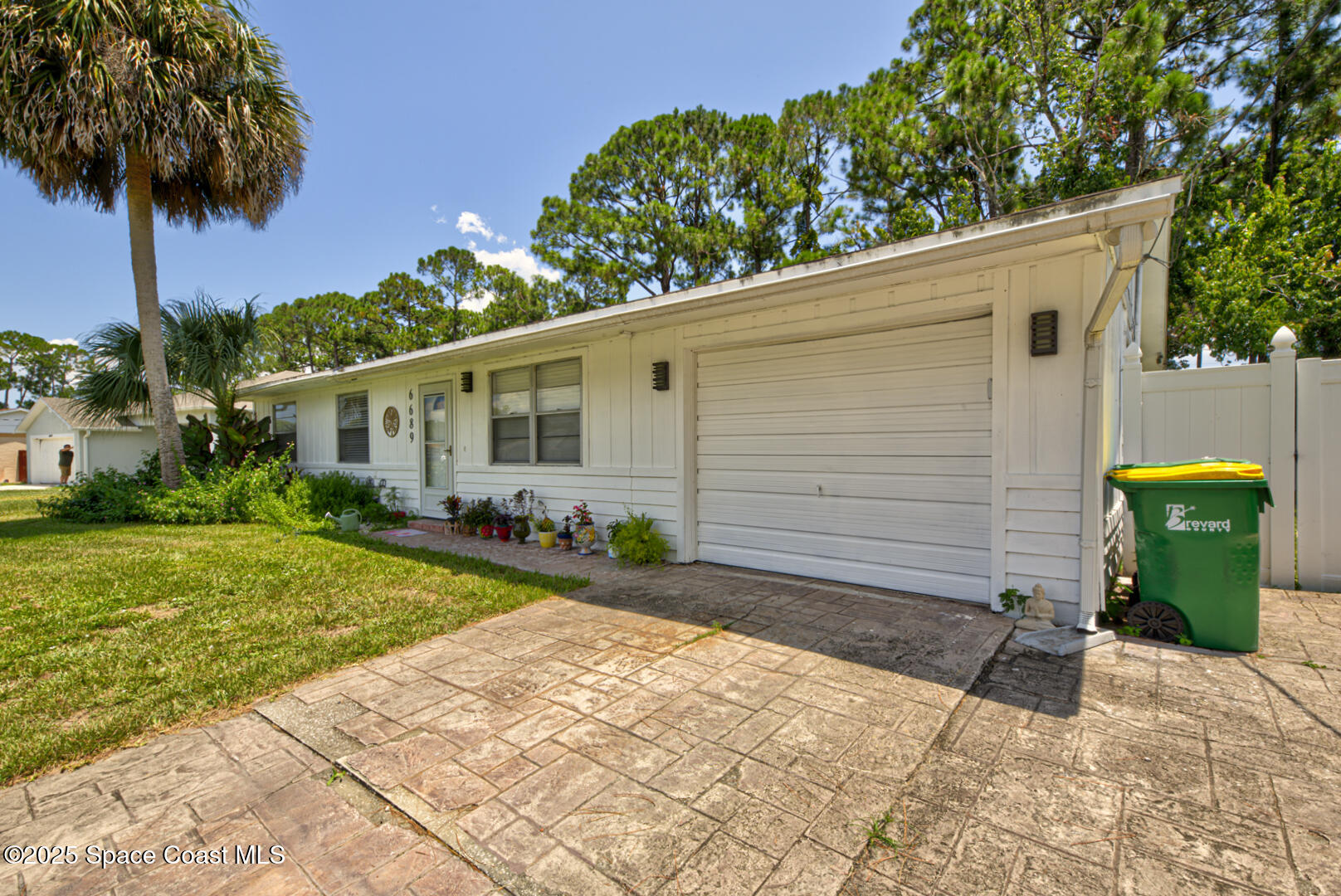 6689 Cecil Road