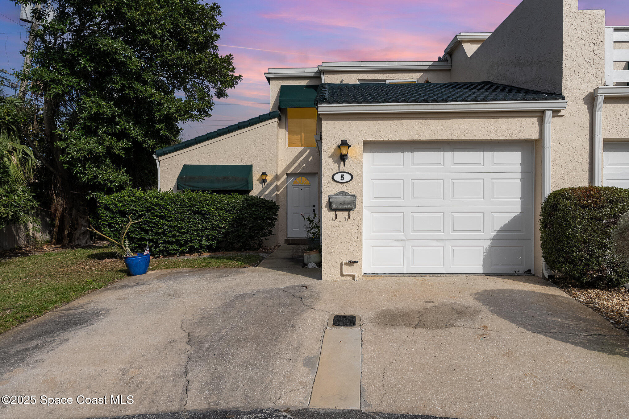 5 Emerald Court