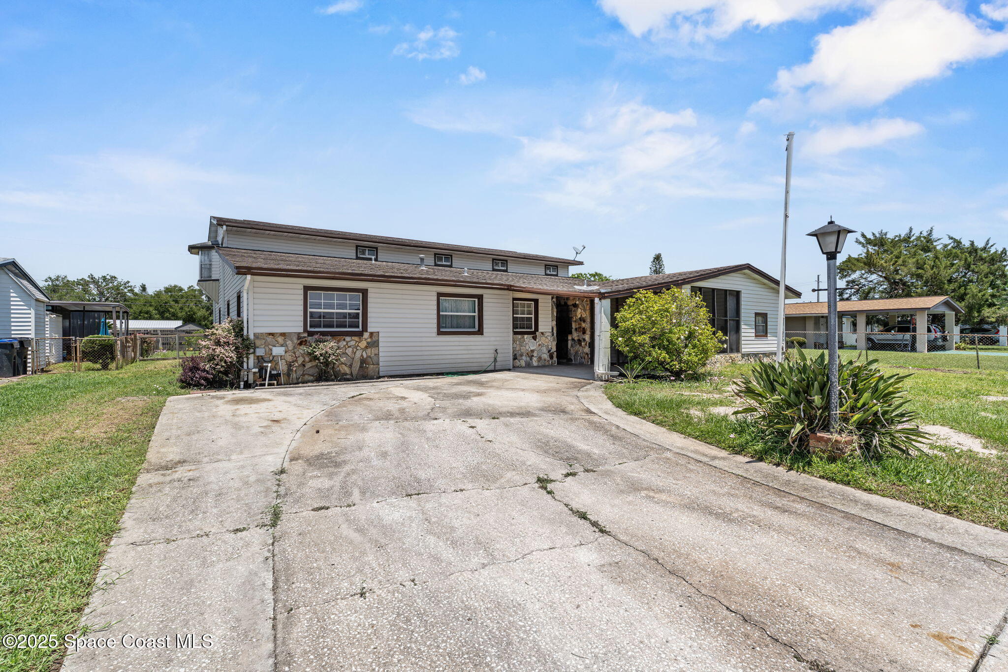 2922 Rosemarie Drive