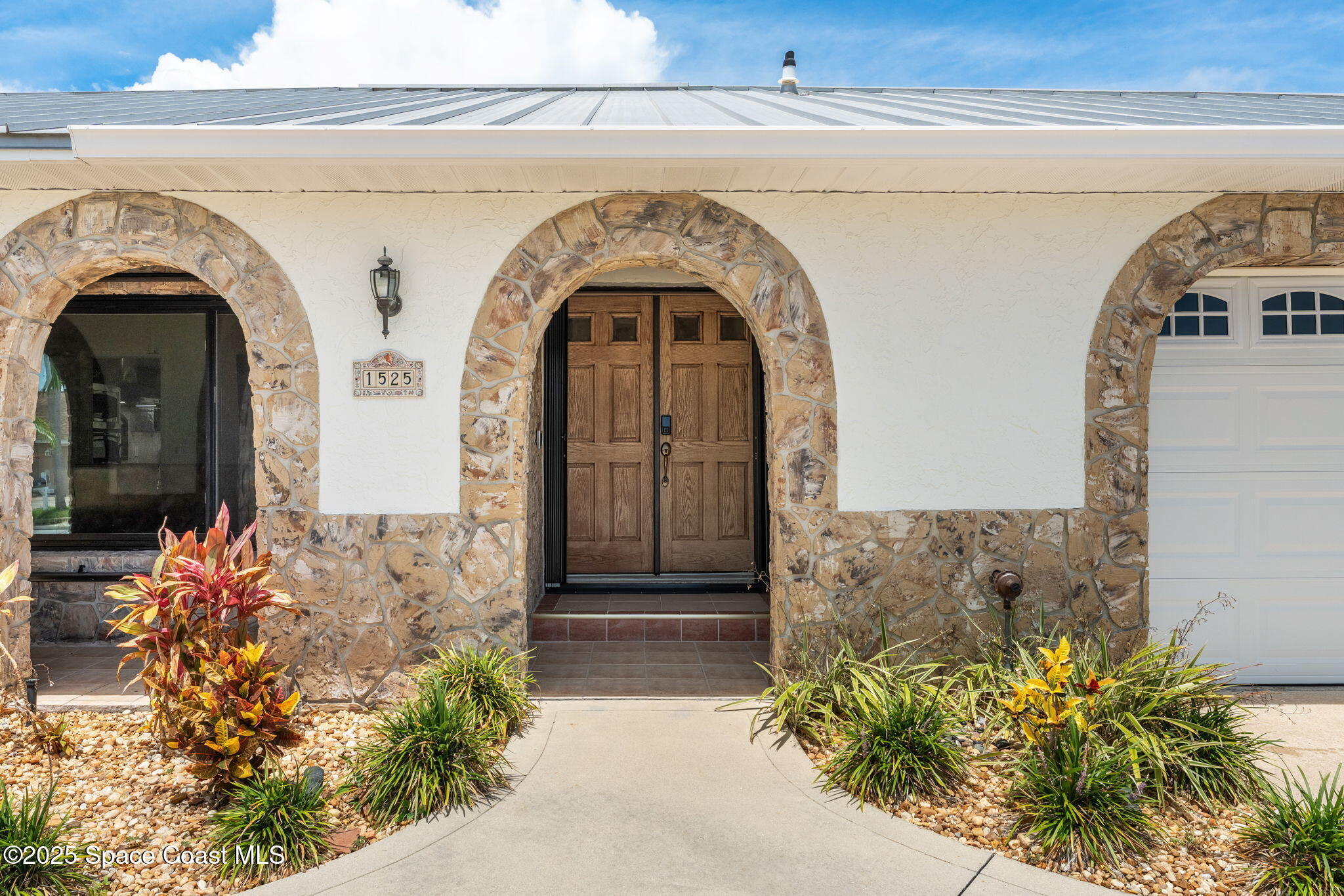 1525 Sykes Creek Drive