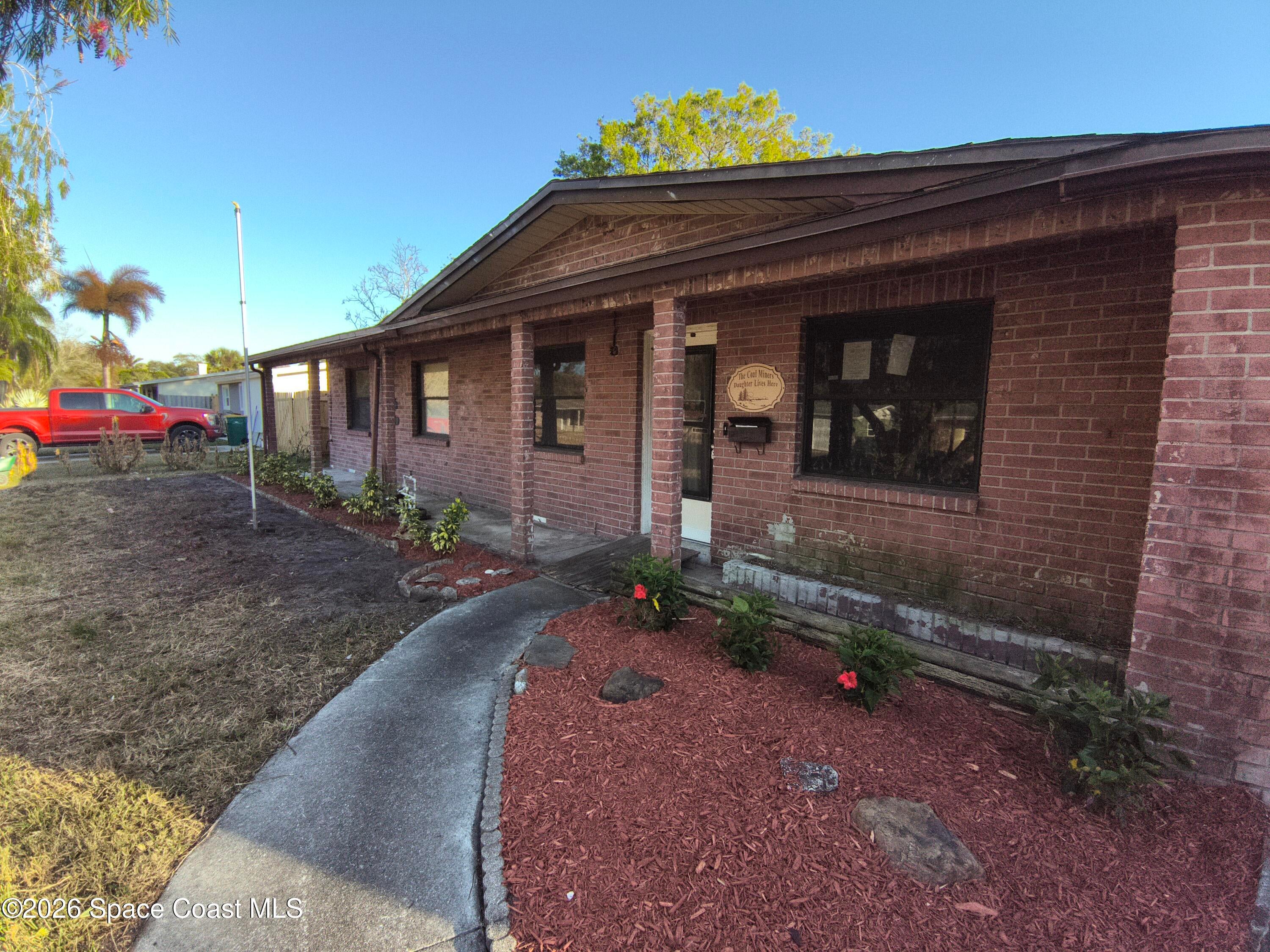 2441 Lorna Drive