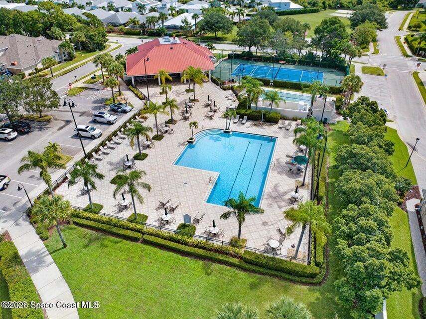 2049 Tullagee Avenue