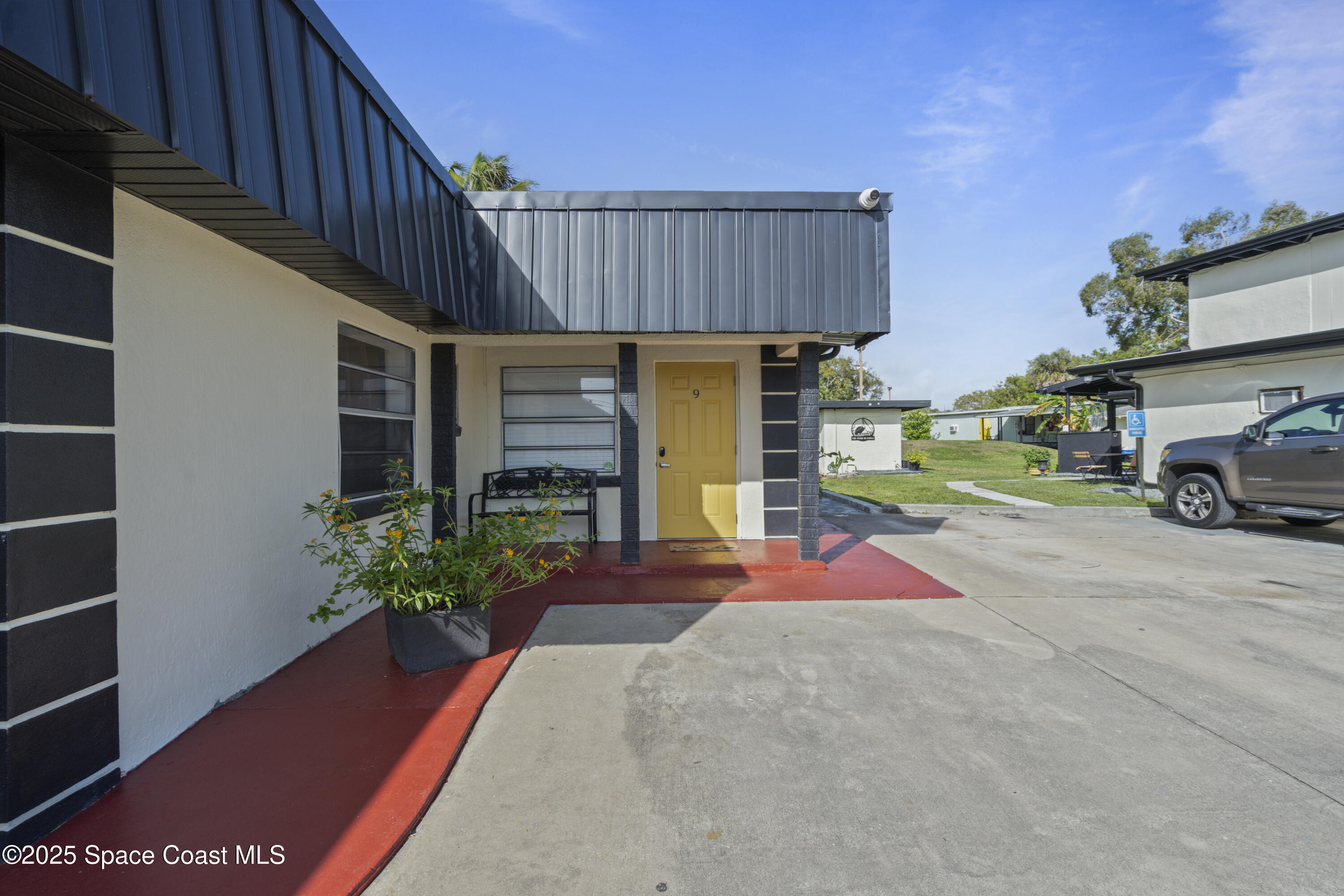 5690 Highway 1