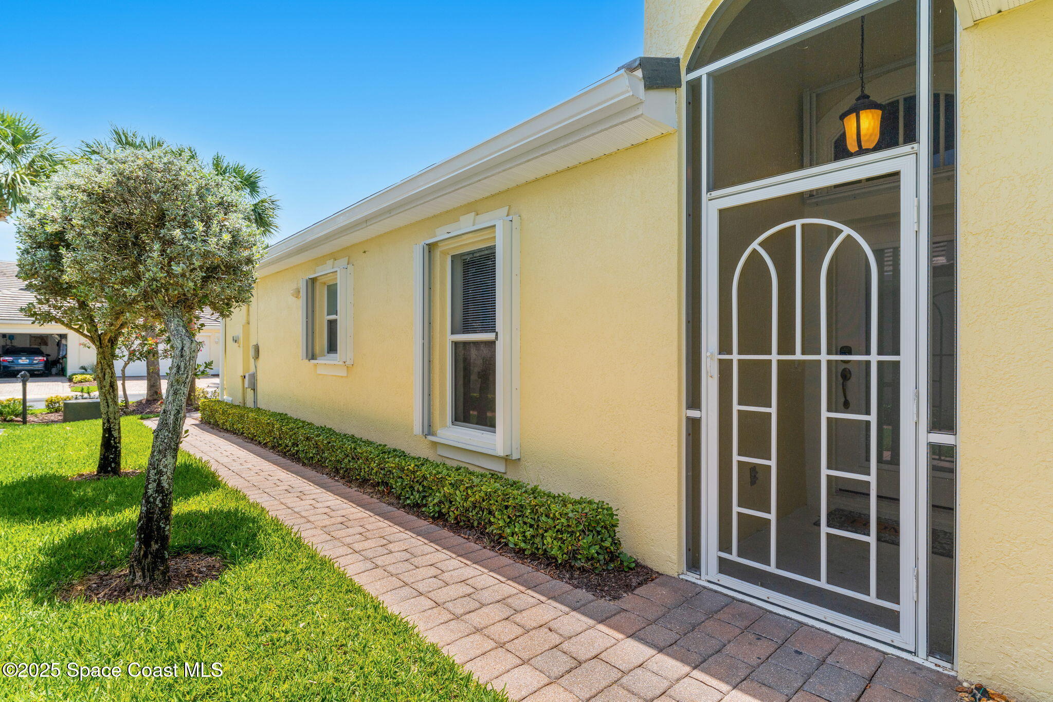 470 Moray Place