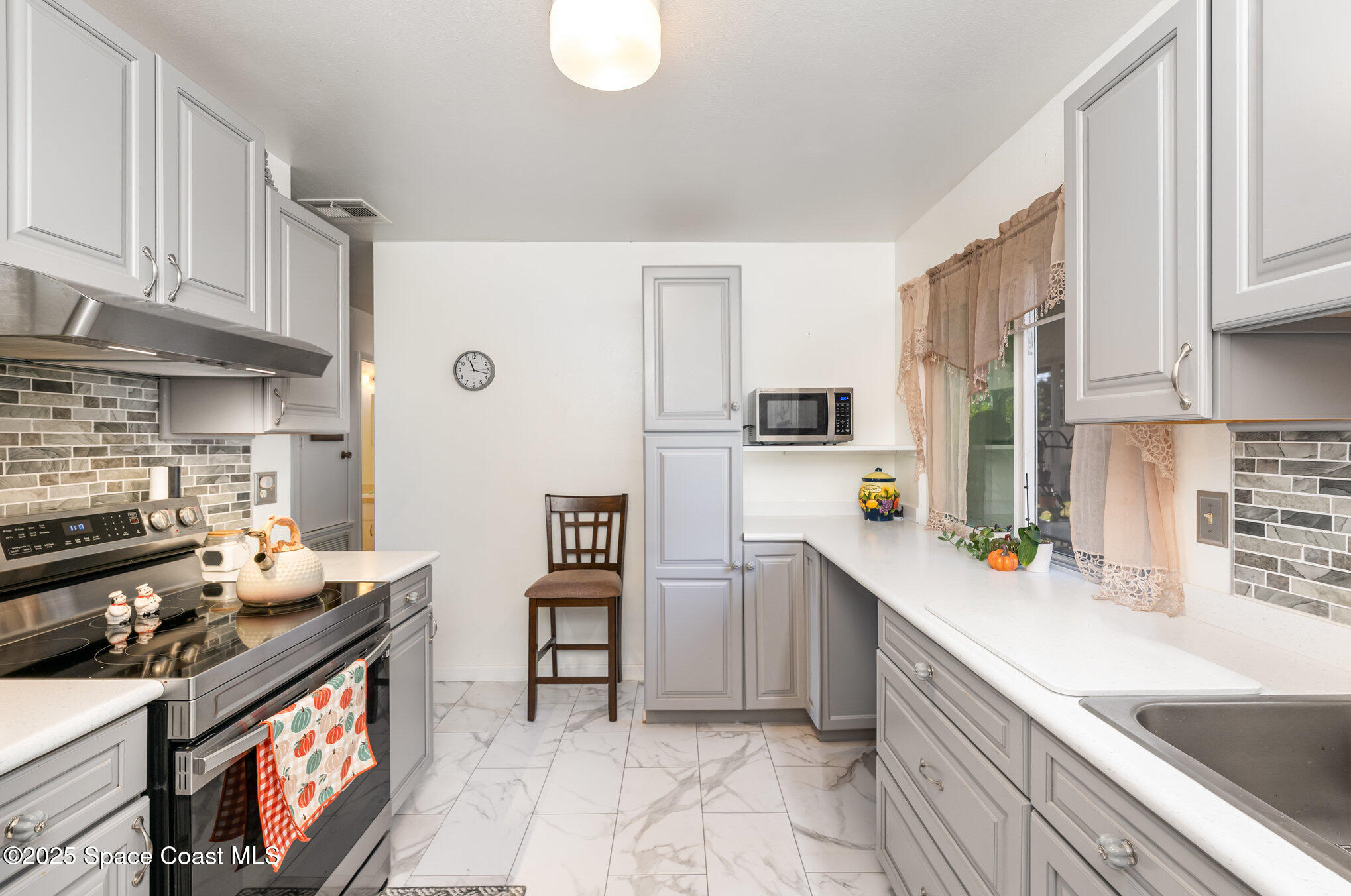 1612 Emerson Drive SE