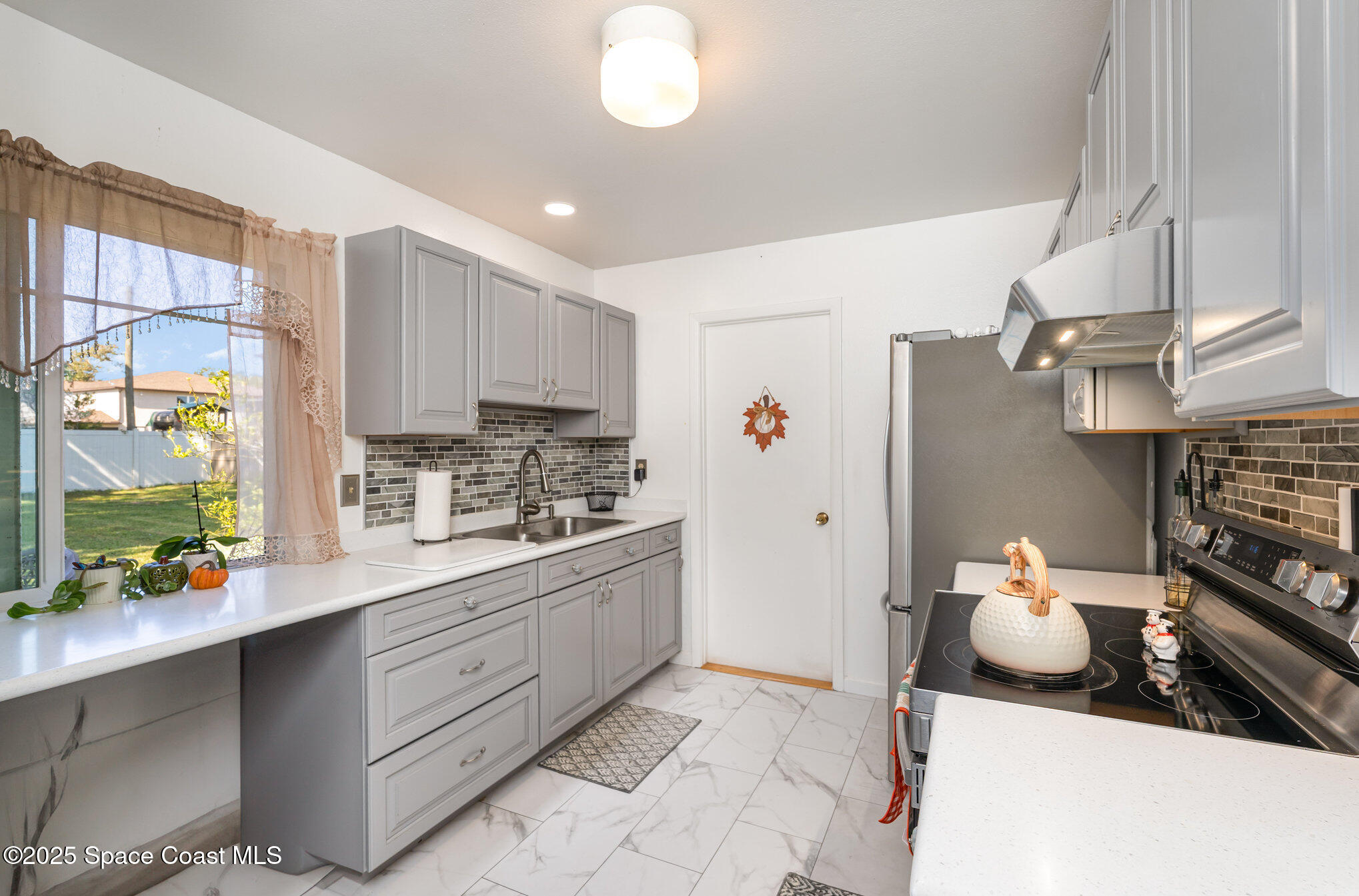 1612 Emerson Drive SE