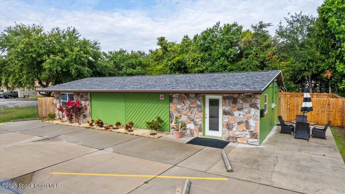 1452 Bellaire Lane NE