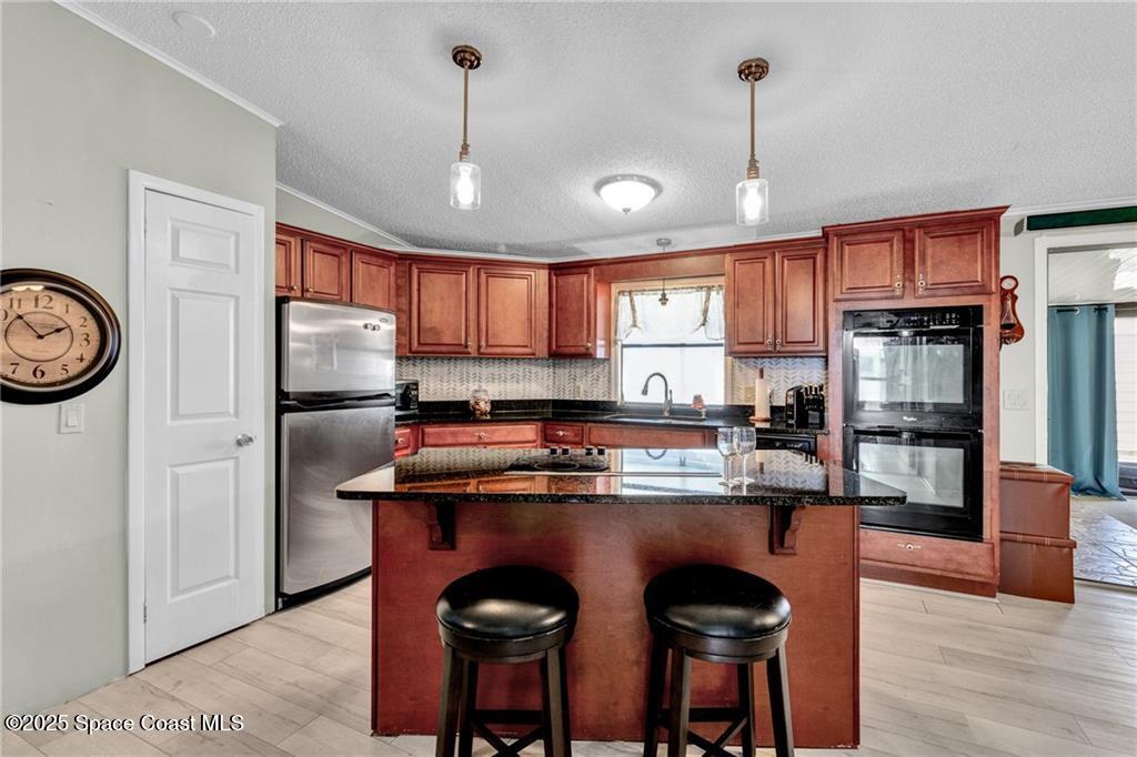 729 Gladiolus Drive