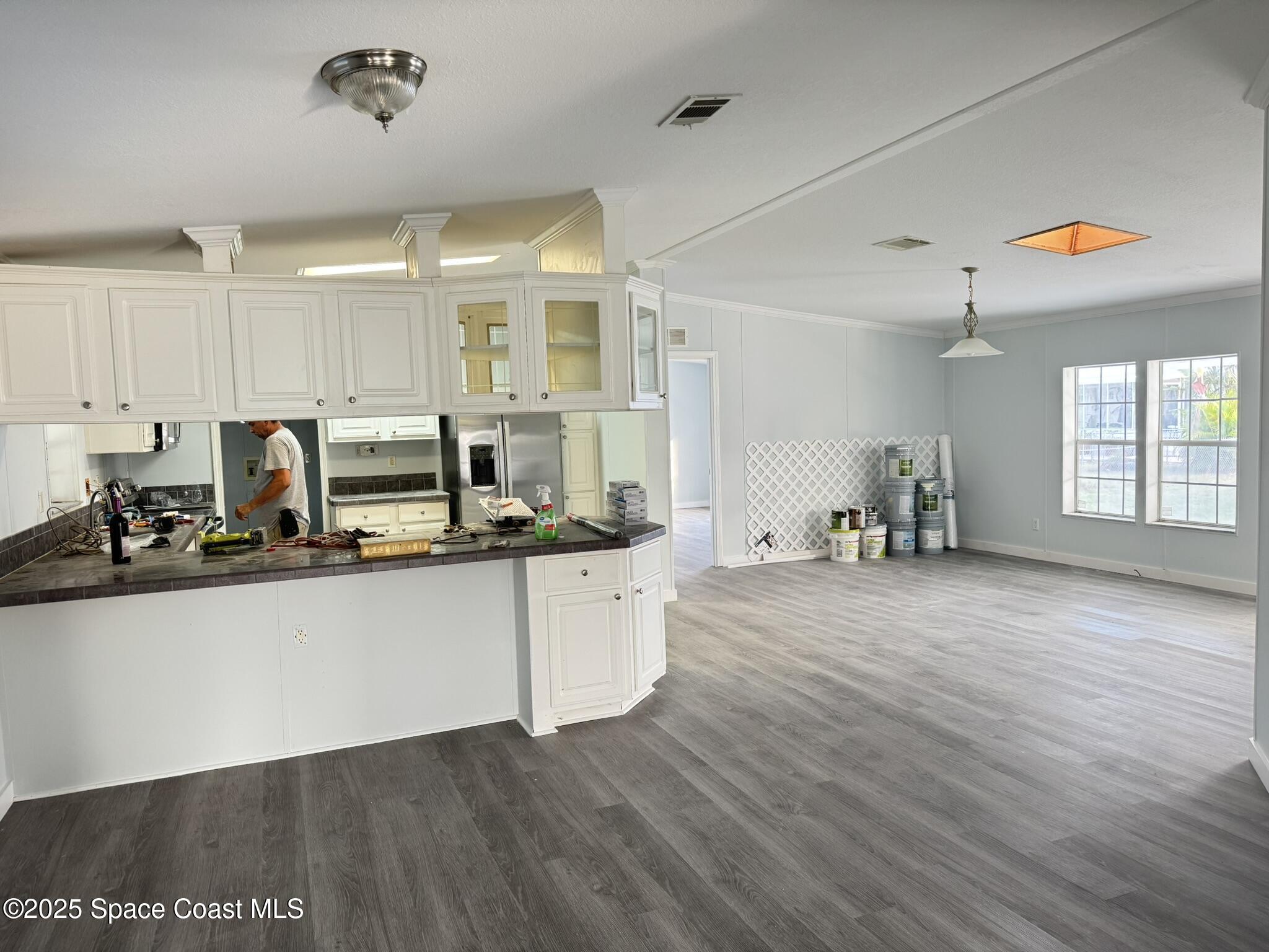 1001 Waterway Drive