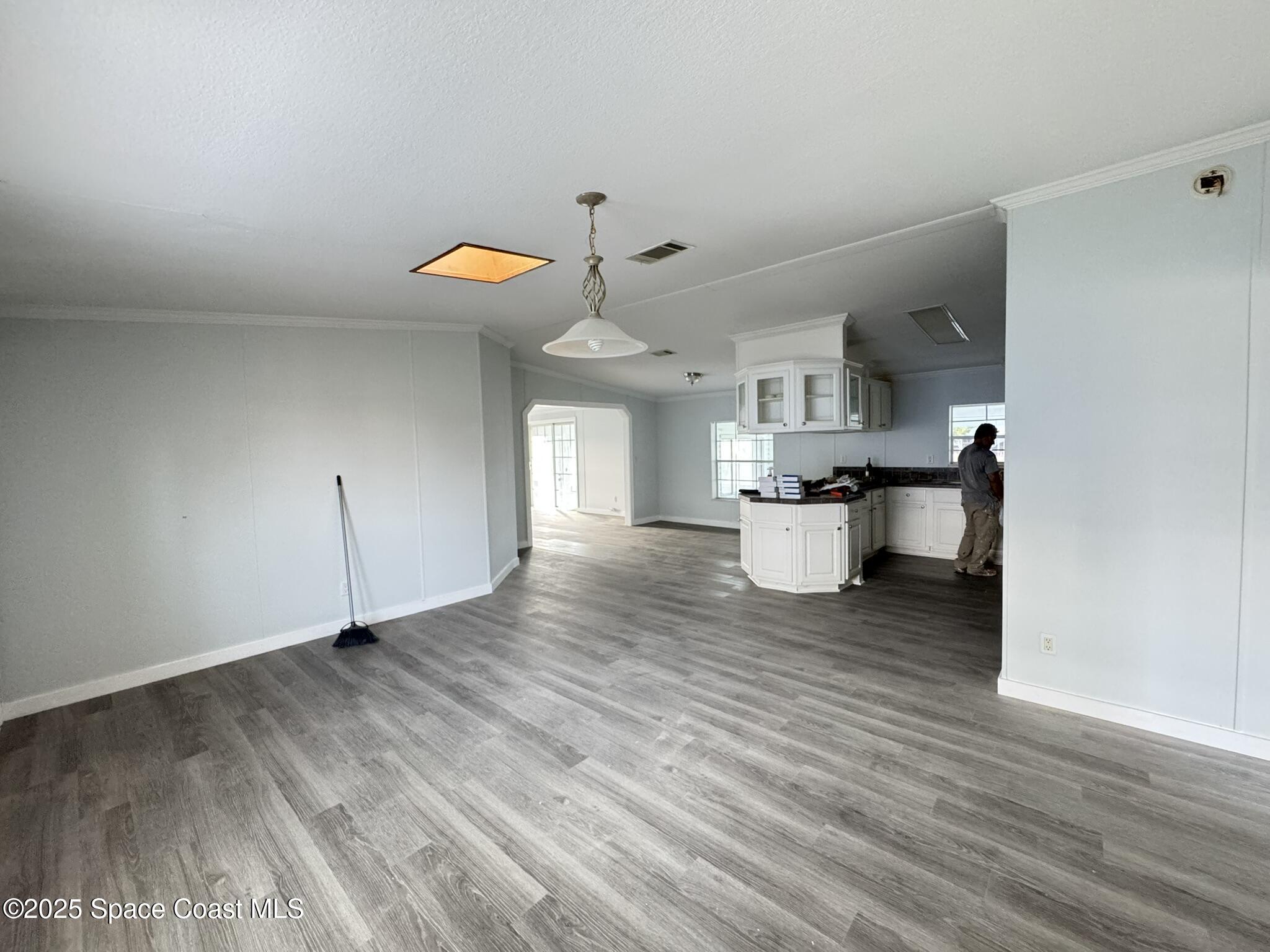 1001 Waterway Drive