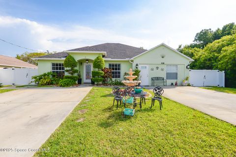 418 SE Essex Drive Port St. Lucie FL 34984