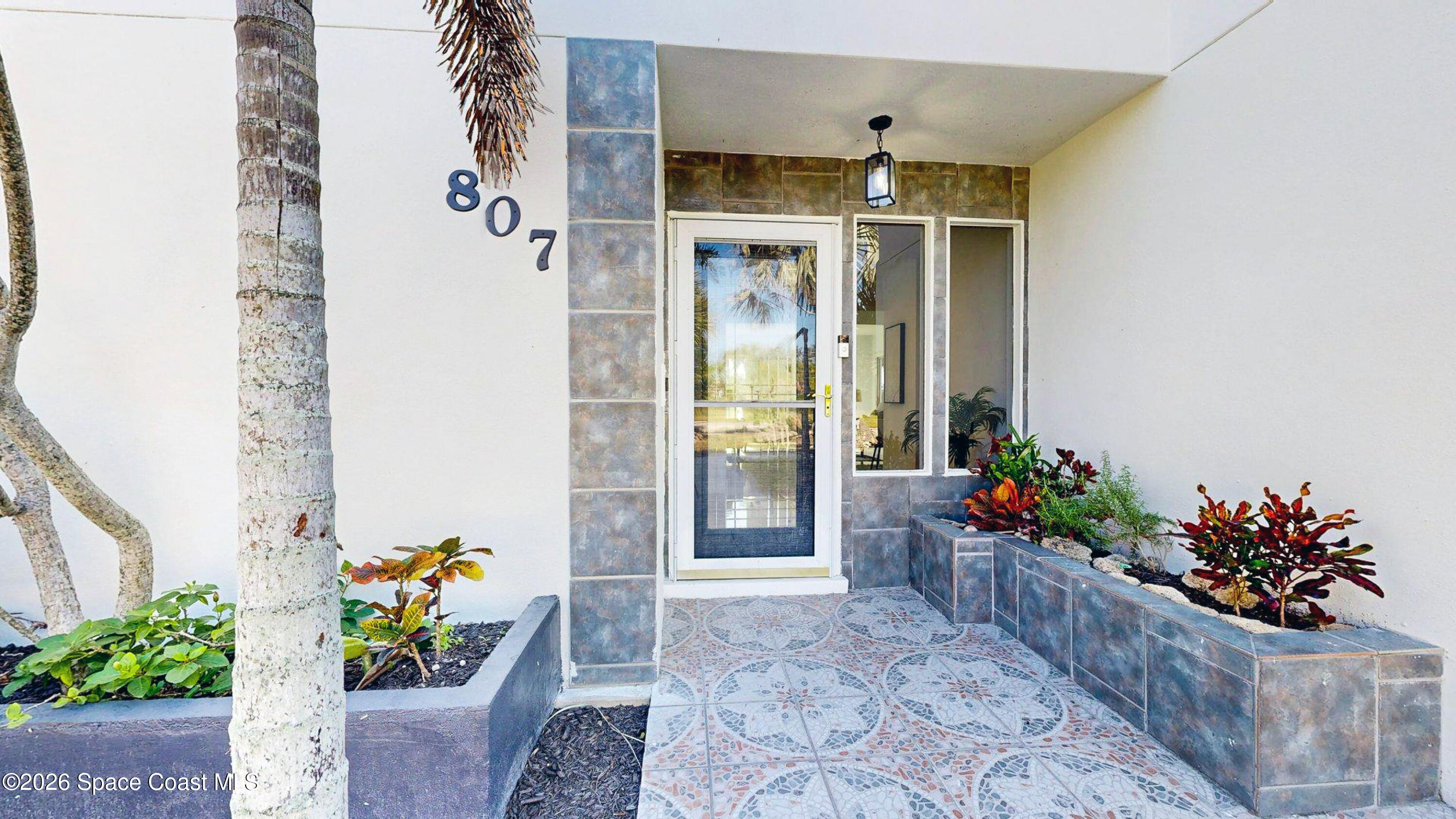 807 W Central Boulevard