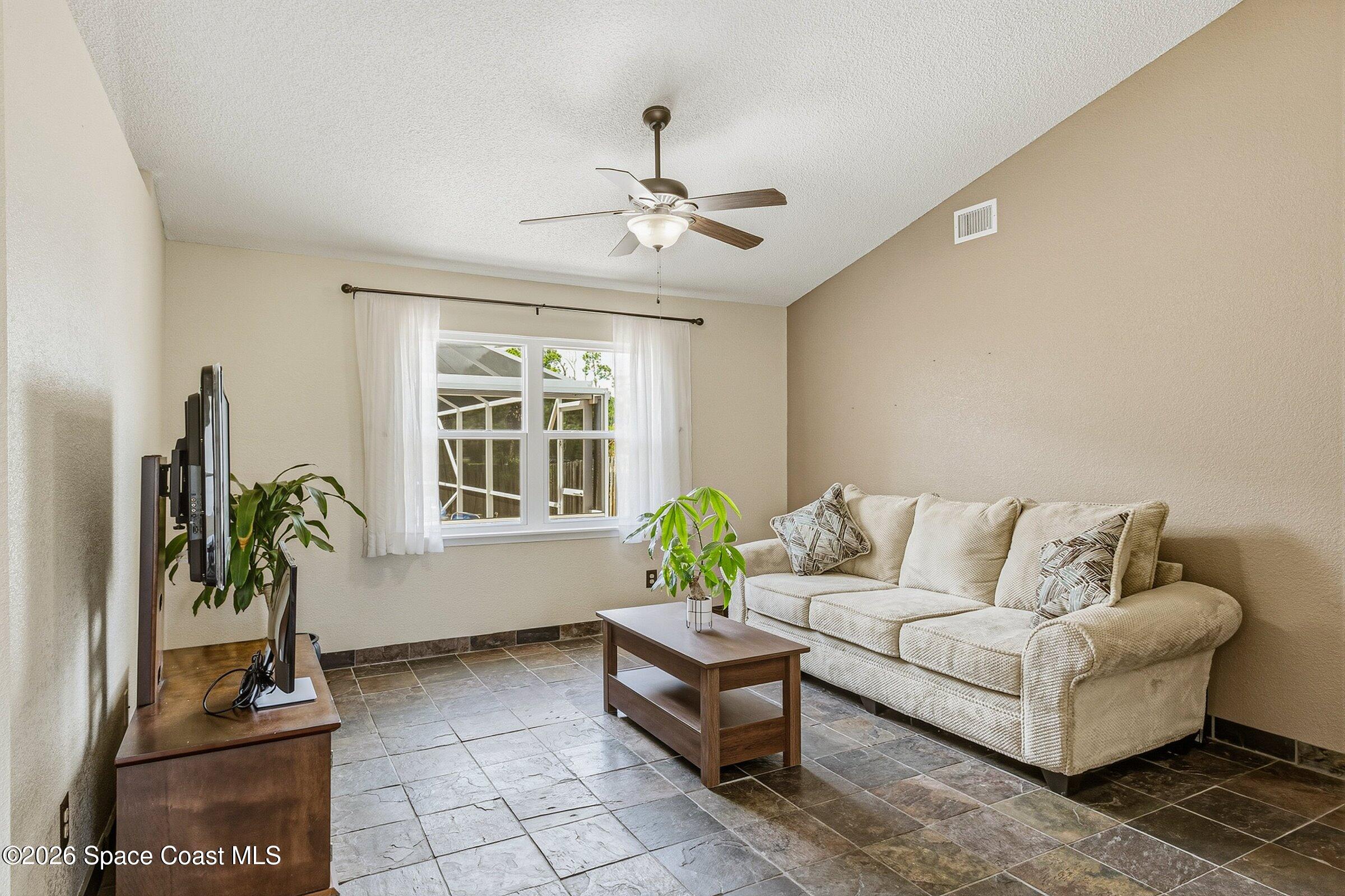 276 Roman Avenue NE
