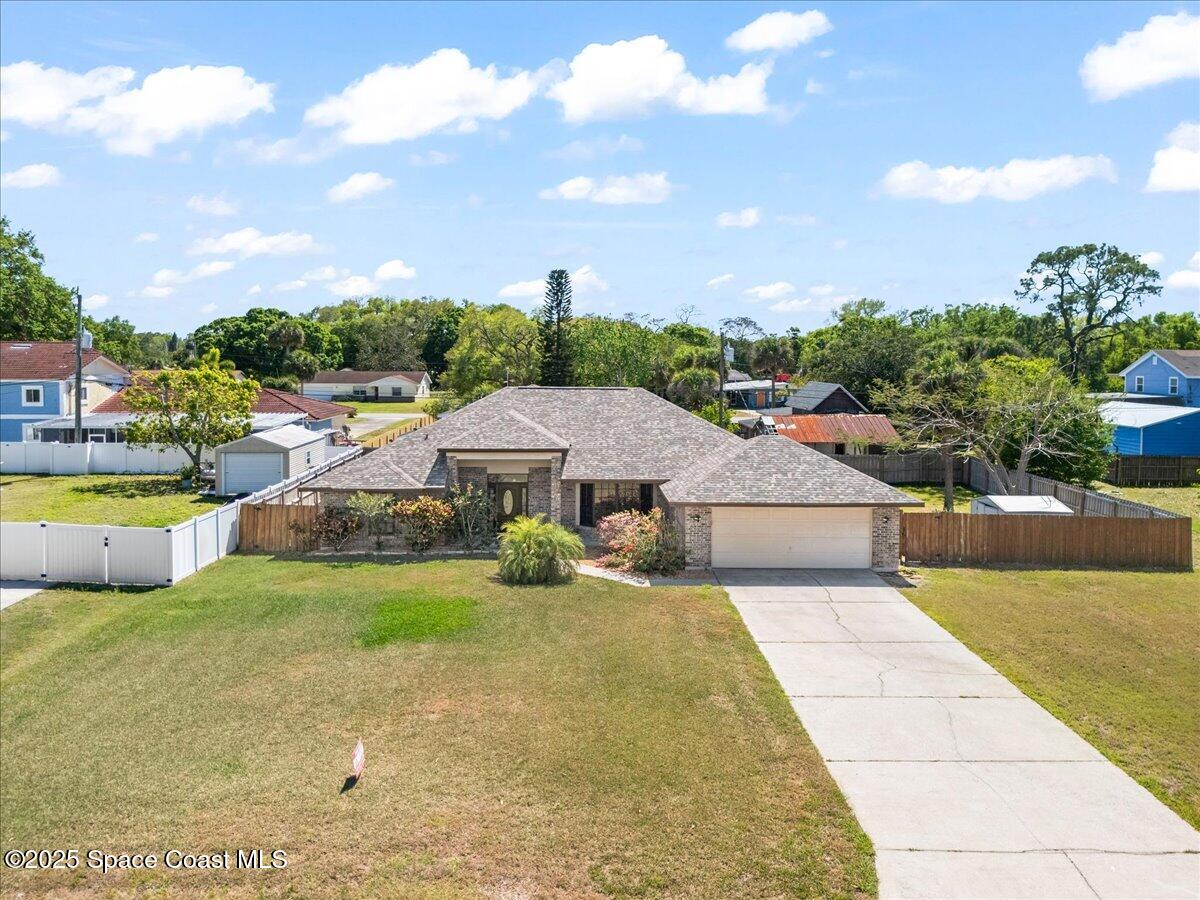 545 Lucas Place