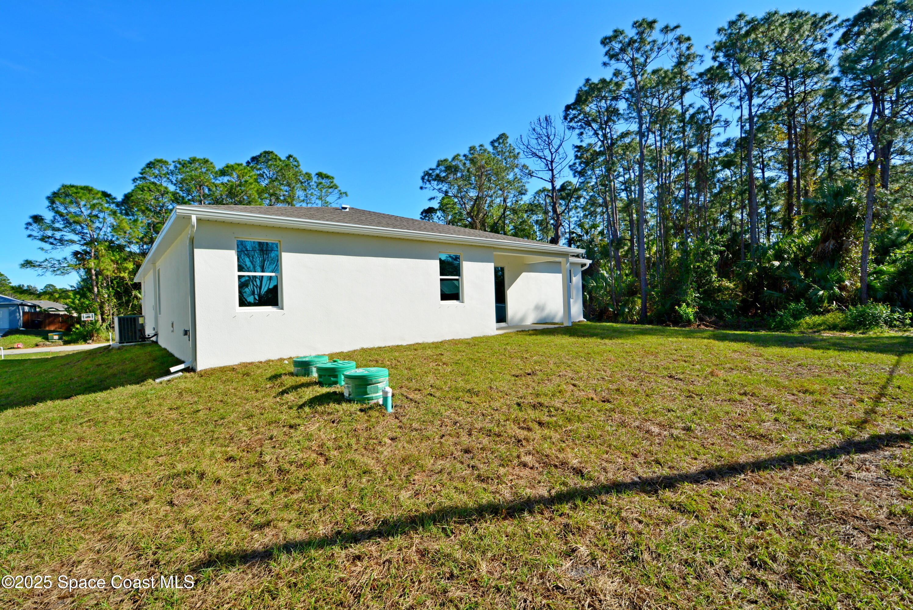 883 Parrotfish Street SW