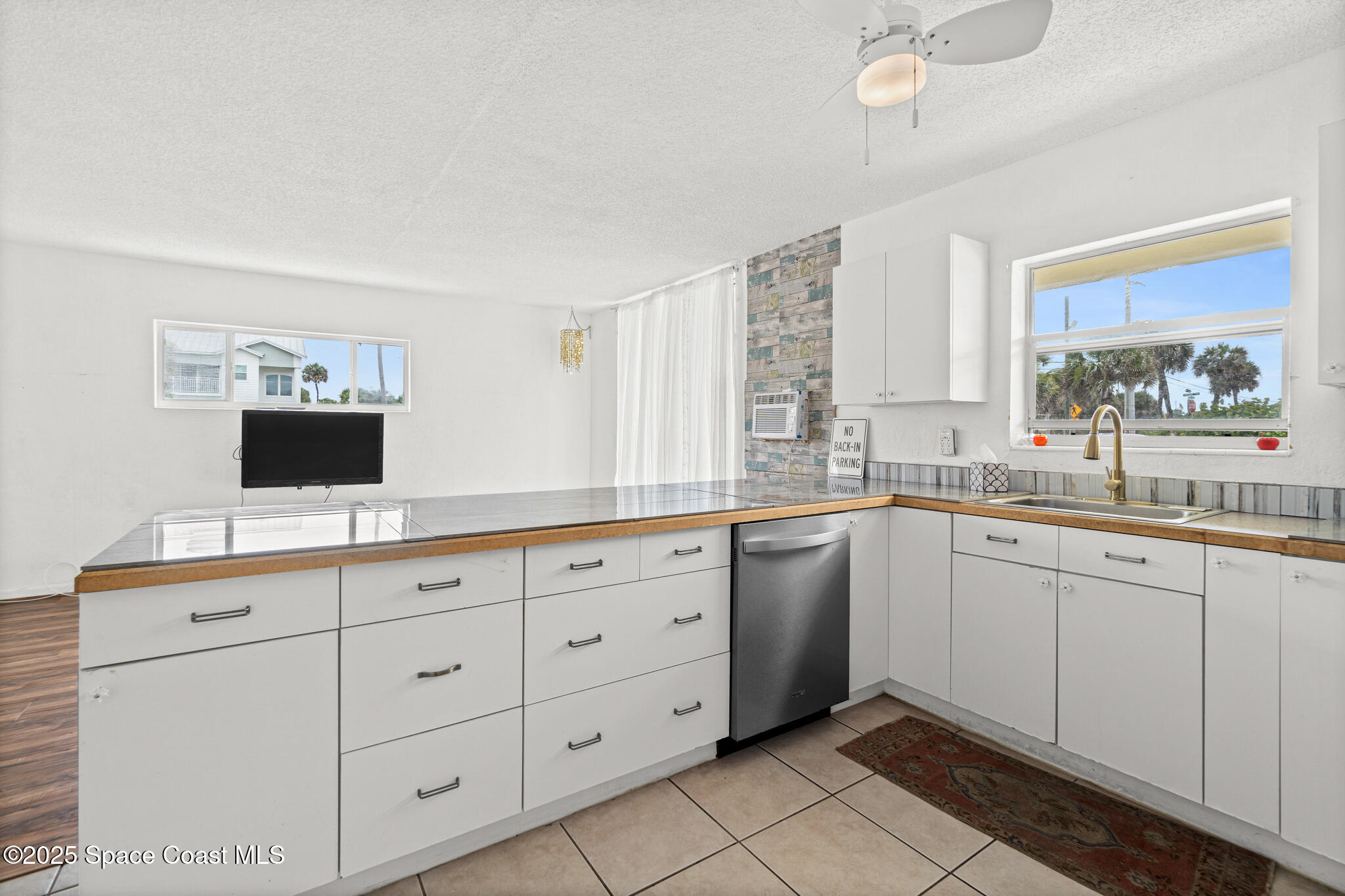 3820 Ocean Beach Boulevard 1