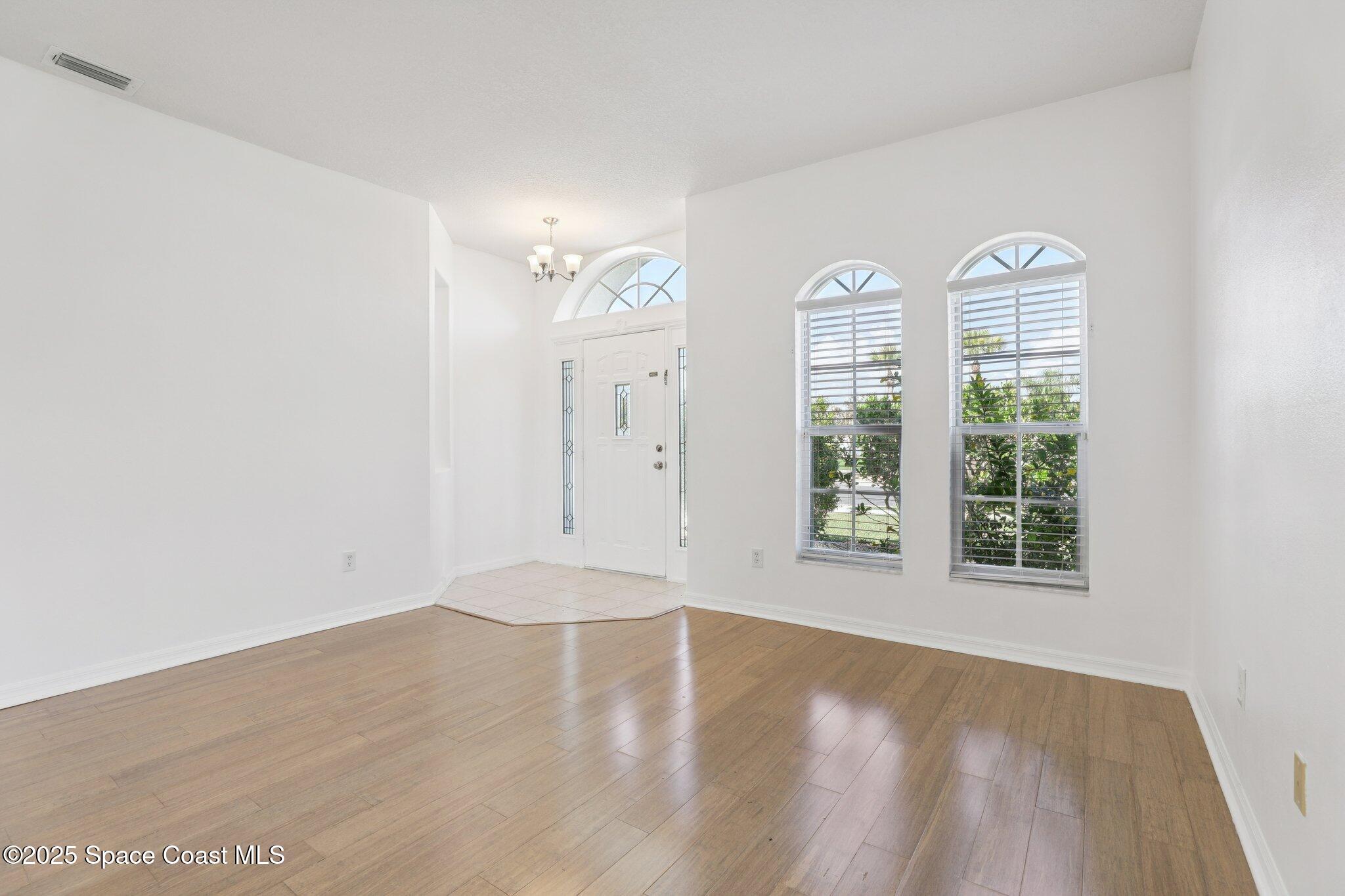 1609 Kestrel Court