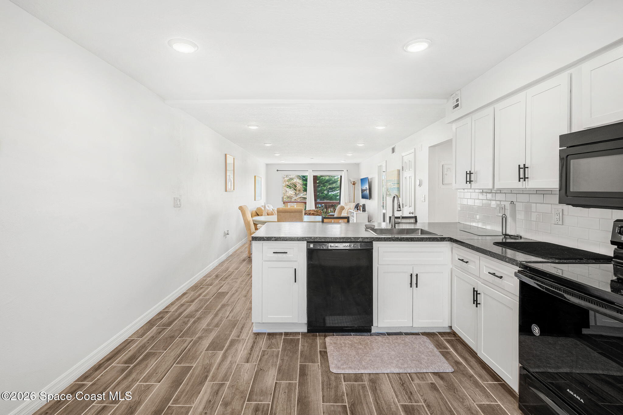 1318 S Miramar Avenue 208