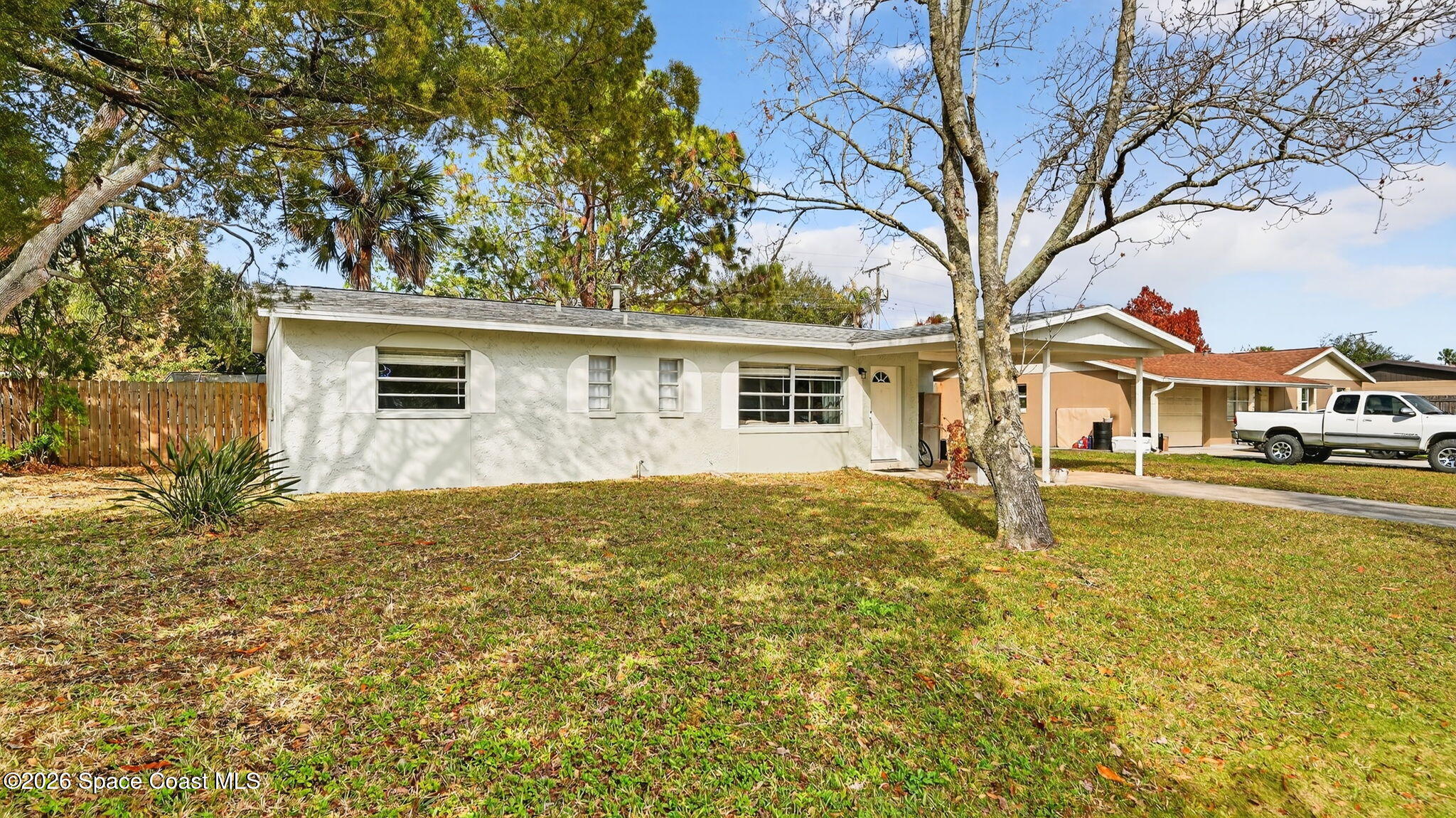 1021 Lakemoor Boulevard