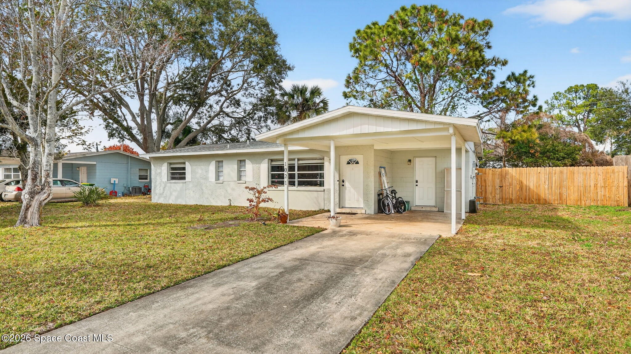 1021 Lakemoor Boulevard