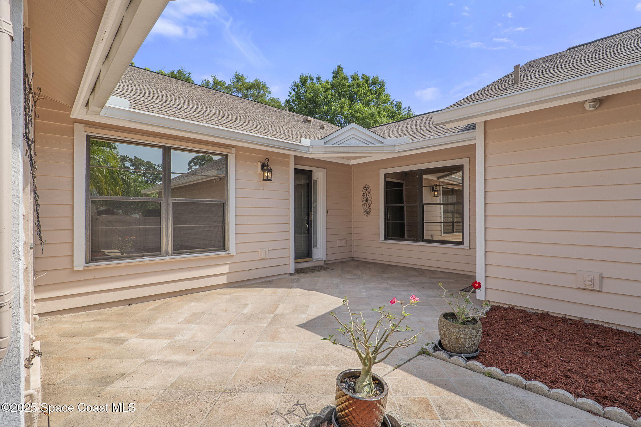 810 Ridge Lake Drive