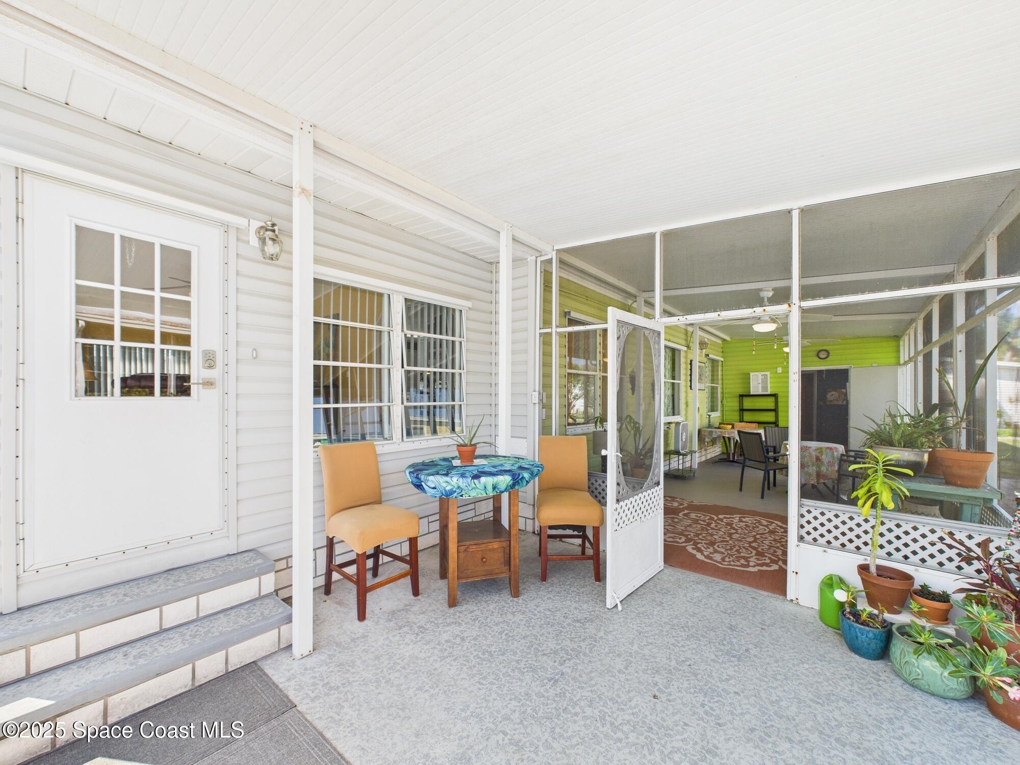 606 Dolphin Circle
