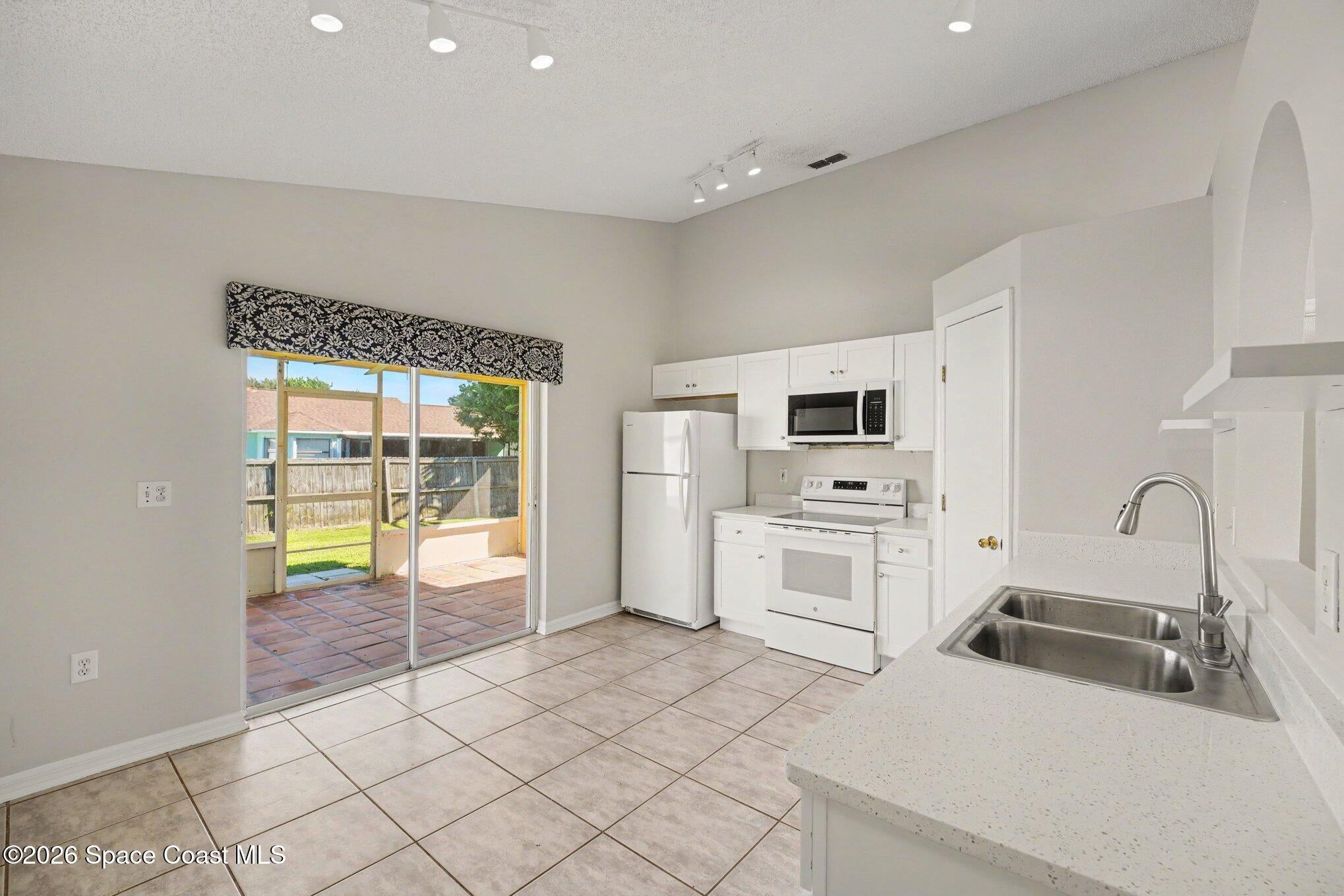 2824 Maderia Circle