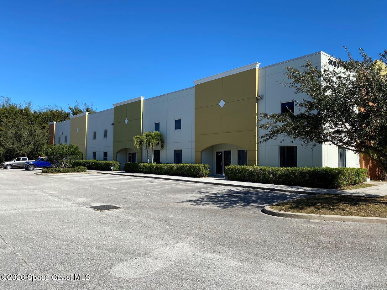 Exterior 10