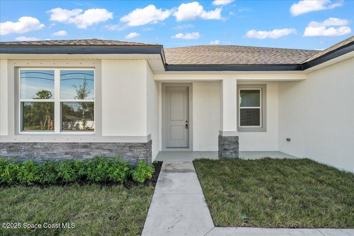 408 St Andre Boulevard SW