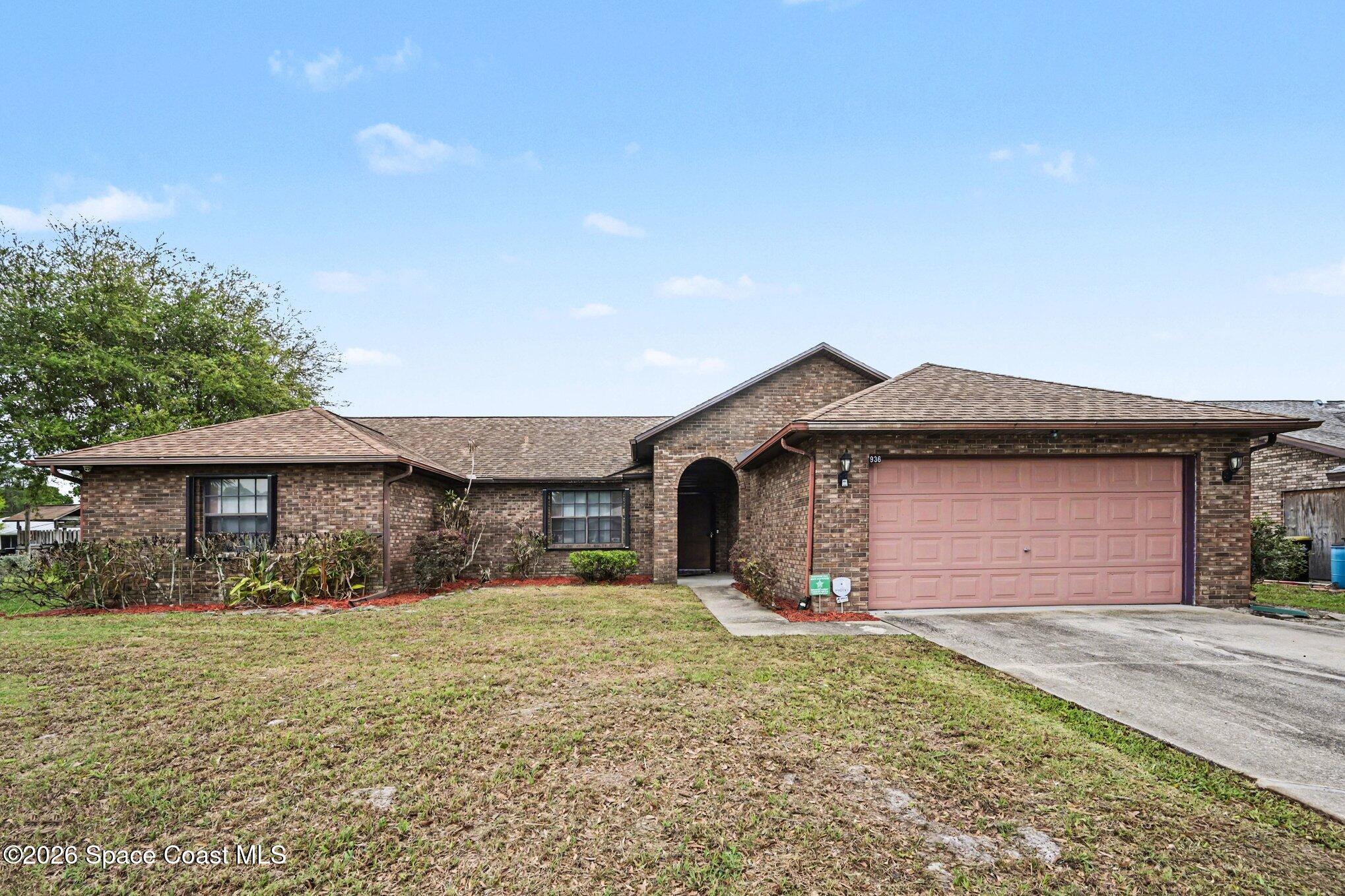 936 Hattaras Terrace SE