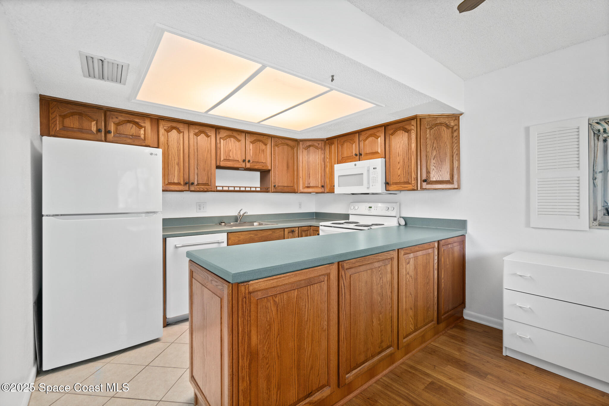 5801 N Atlantic Avenue 302
