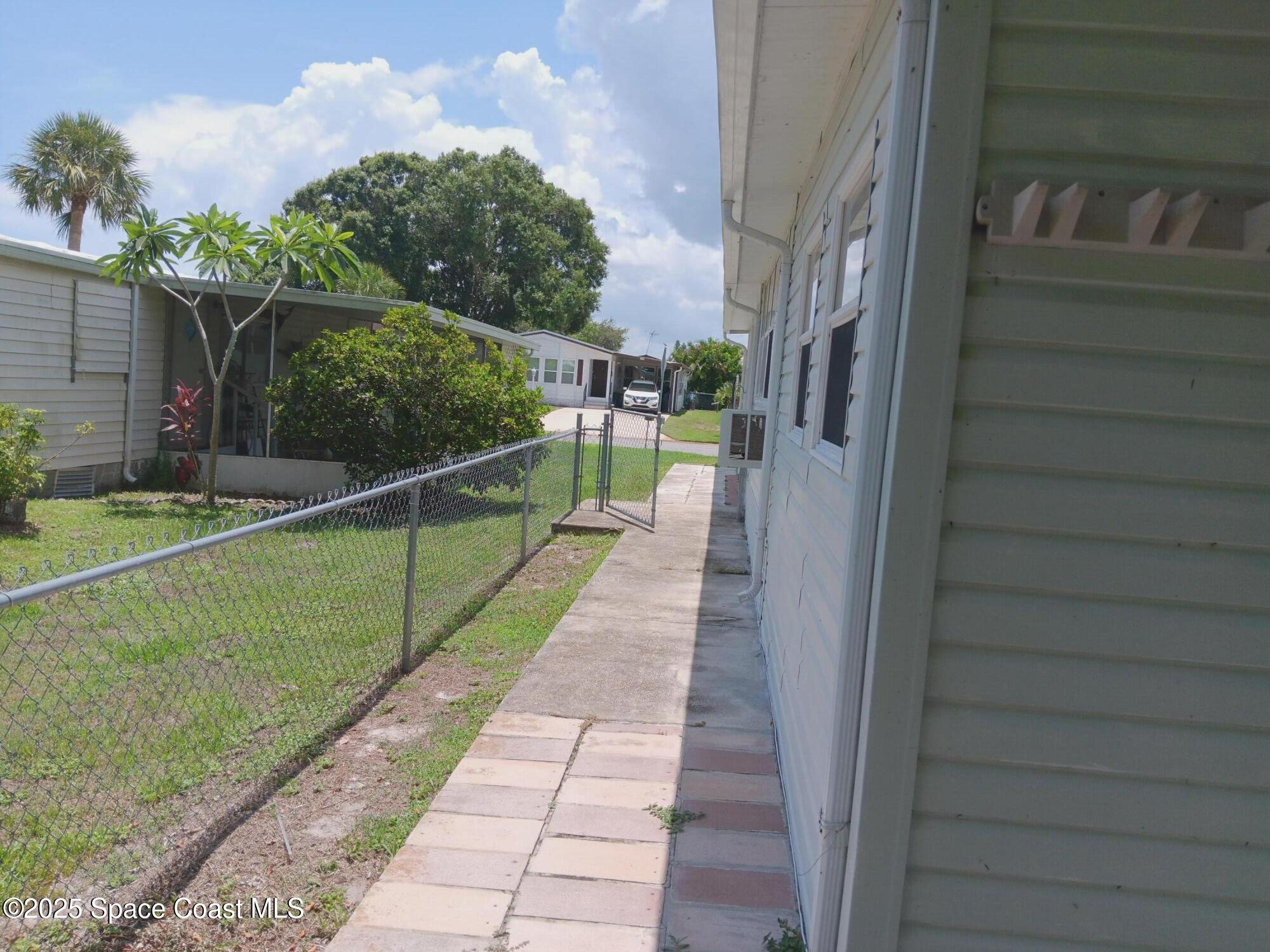 1335 Barefoot Circle