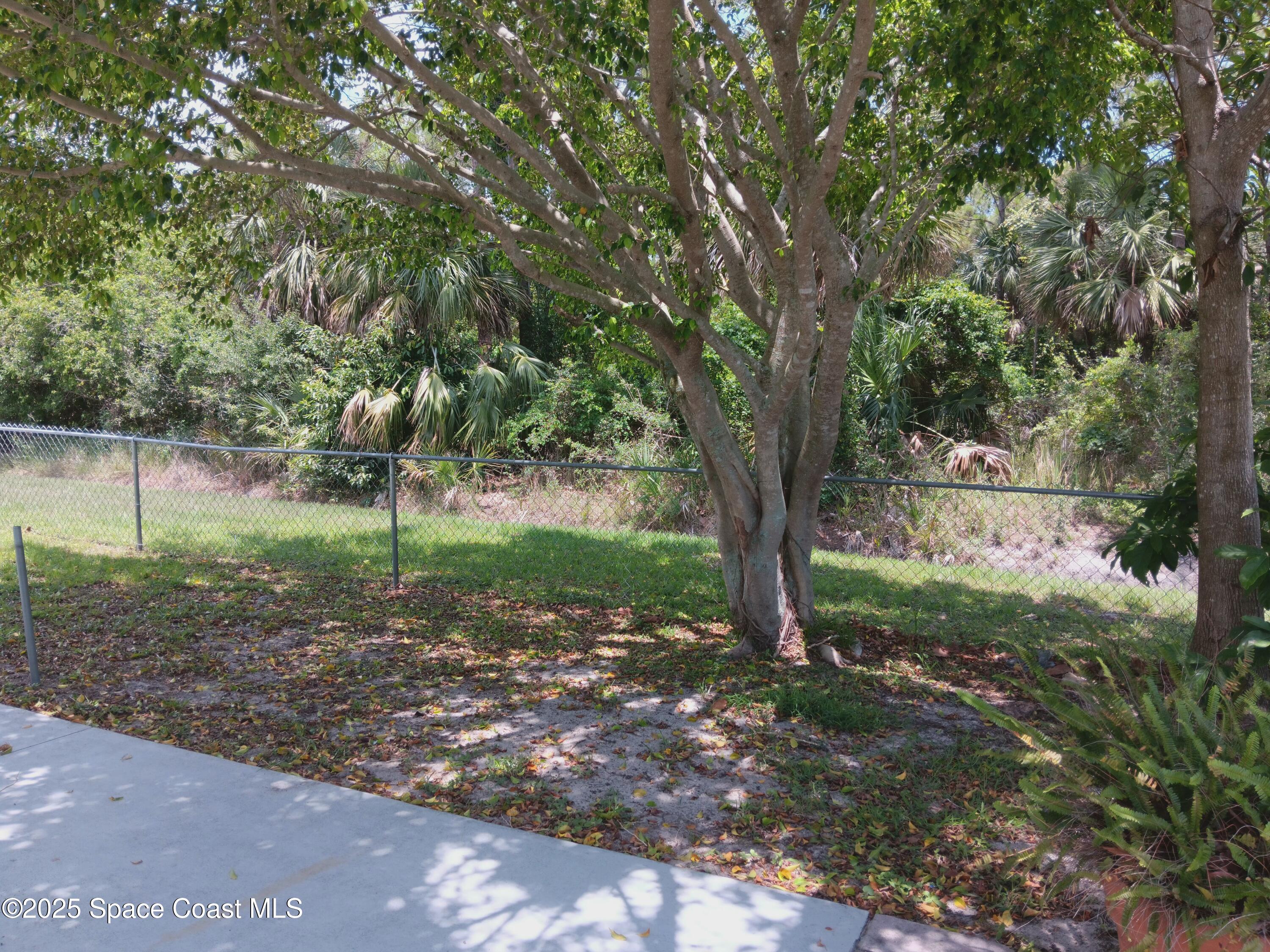 1335 Barefoot Circle