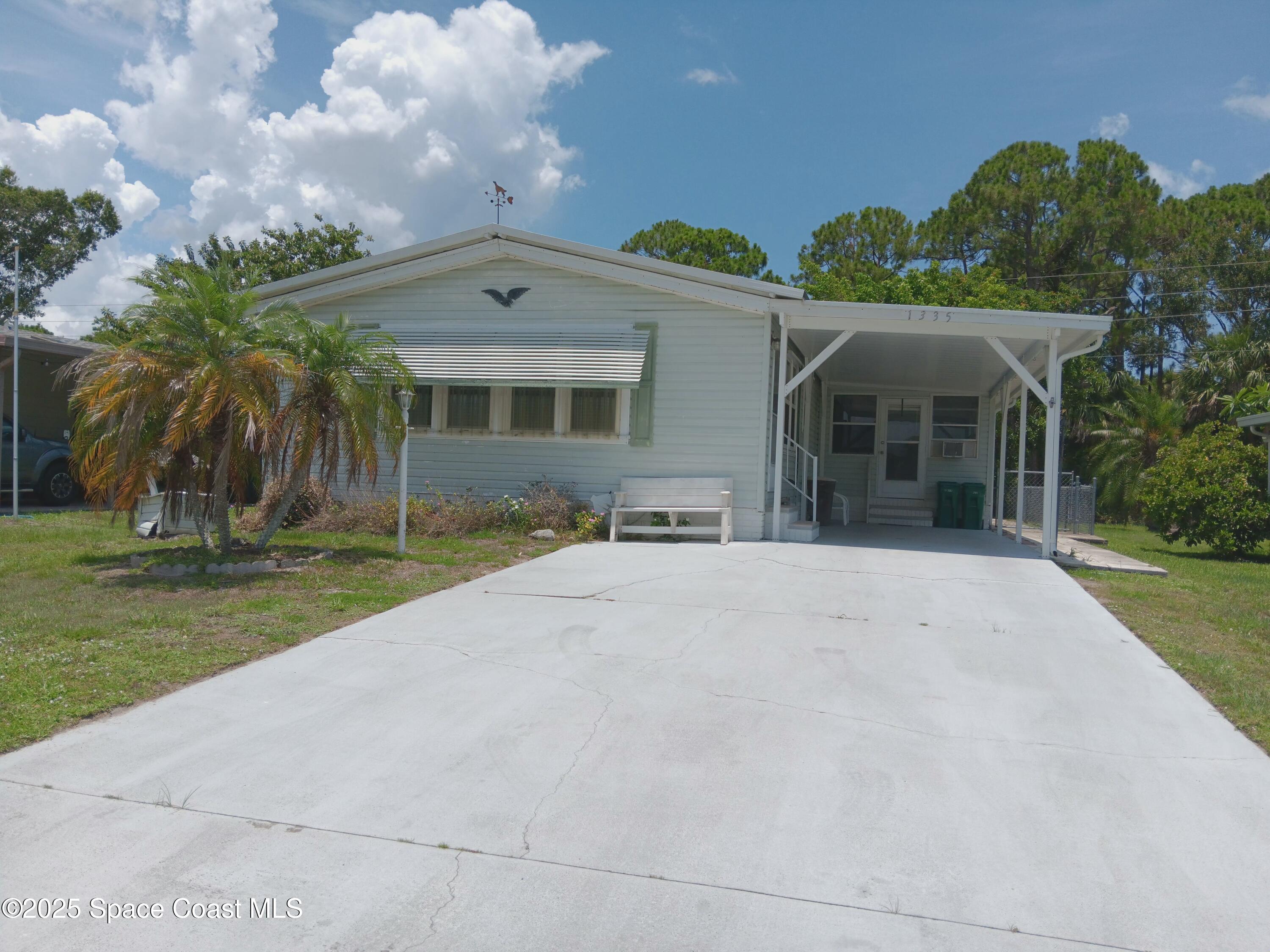 1335 Barefoot Circle