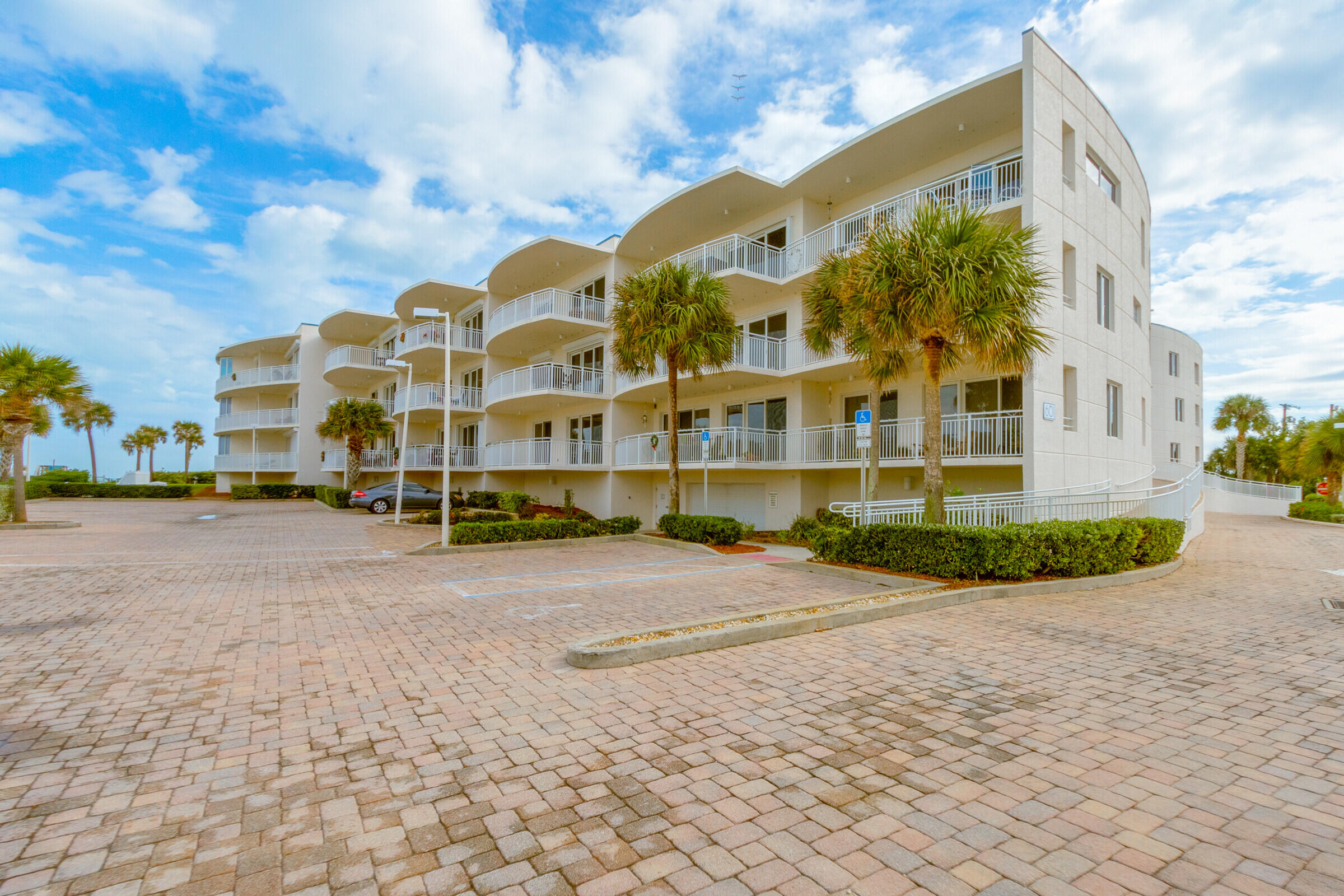 601 N Miramar Avenue 108