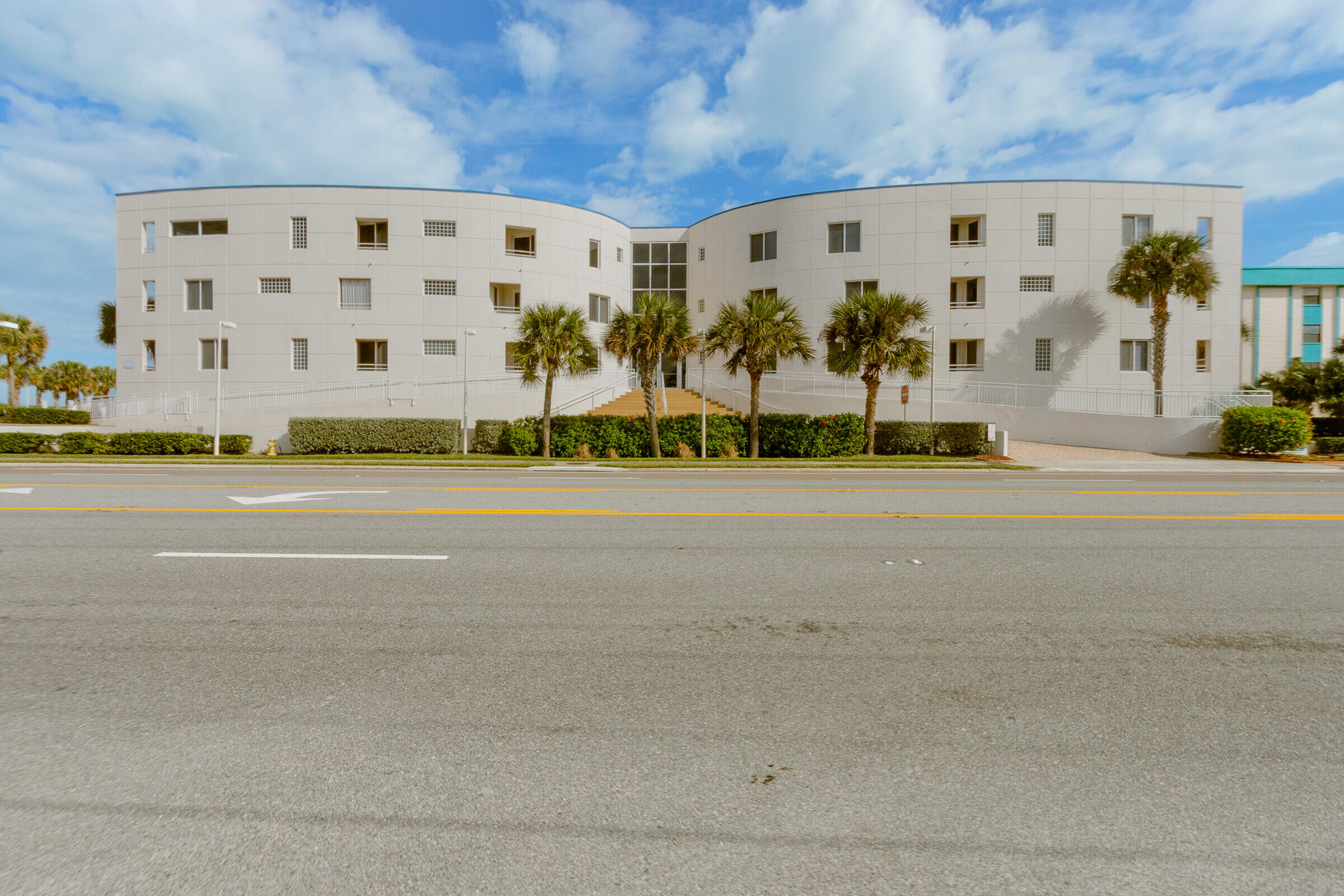 601 N Miramar Avenue 108