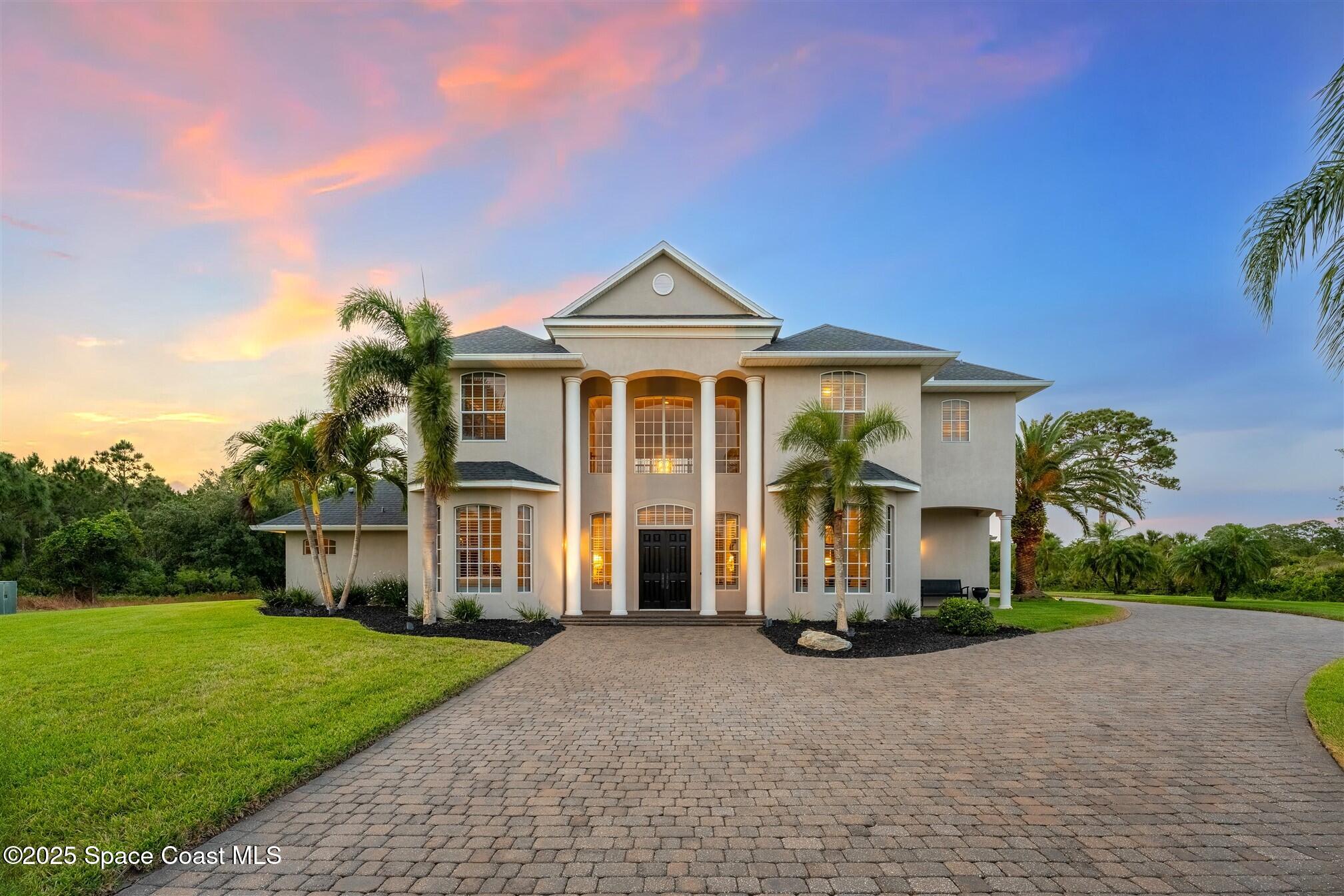 1028 Dowitcher Court