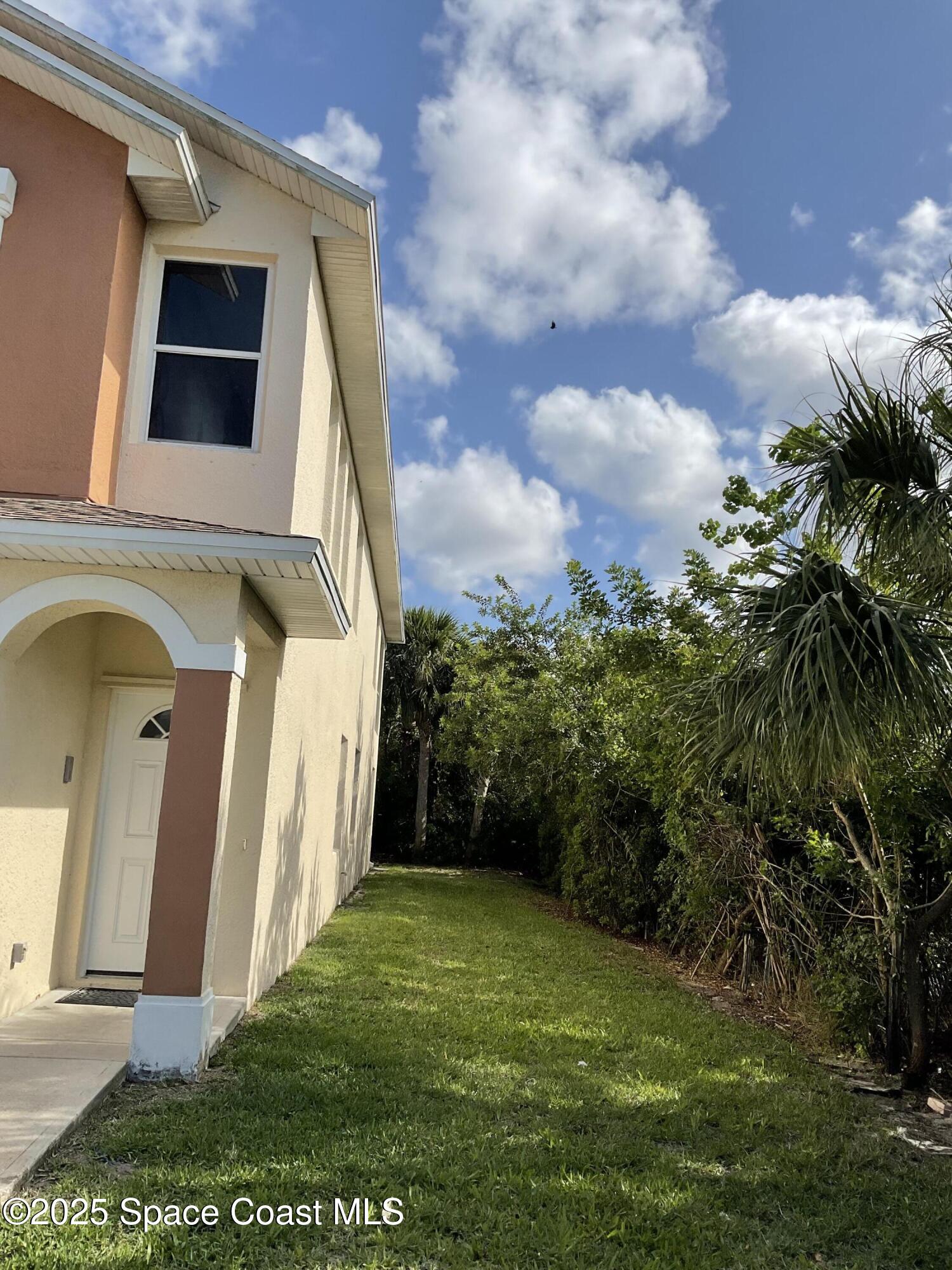 1065 Venetian Drive 205