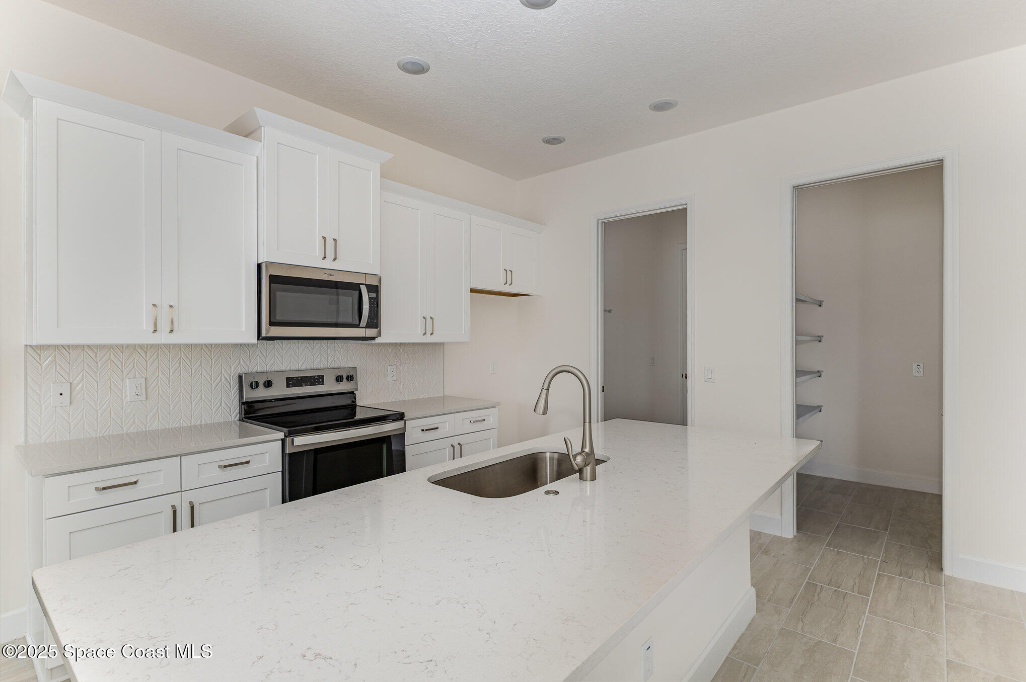 1795 Fallon Boulevard NE 06