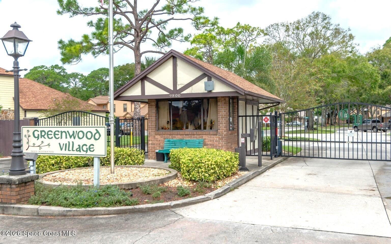 9010 Wedgewood Place 33f