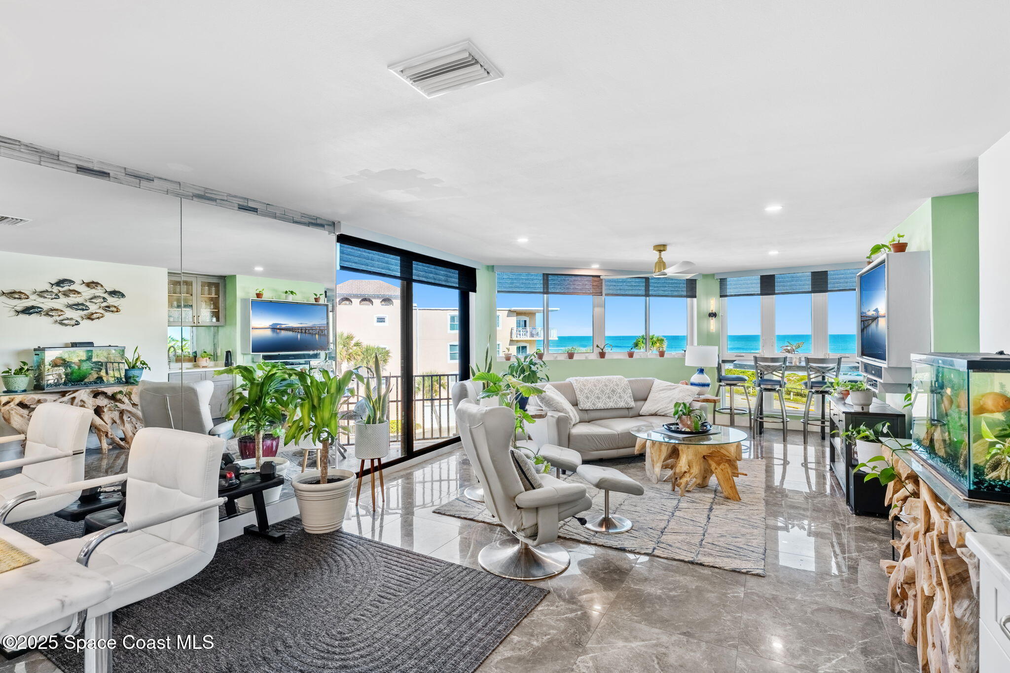 700 Wavecrest Avenue 301