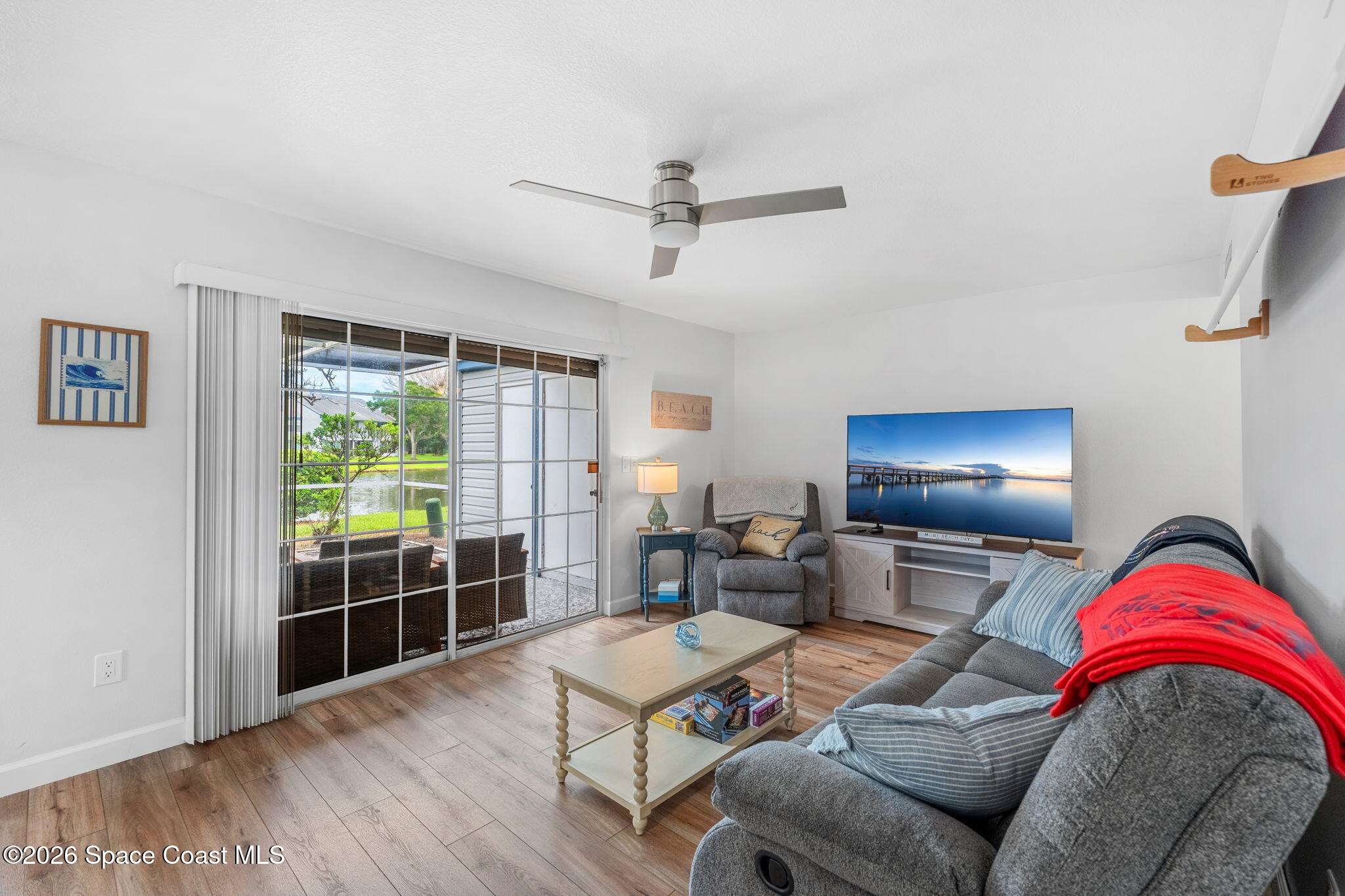 4890 Lake Waterford Way W 1-212