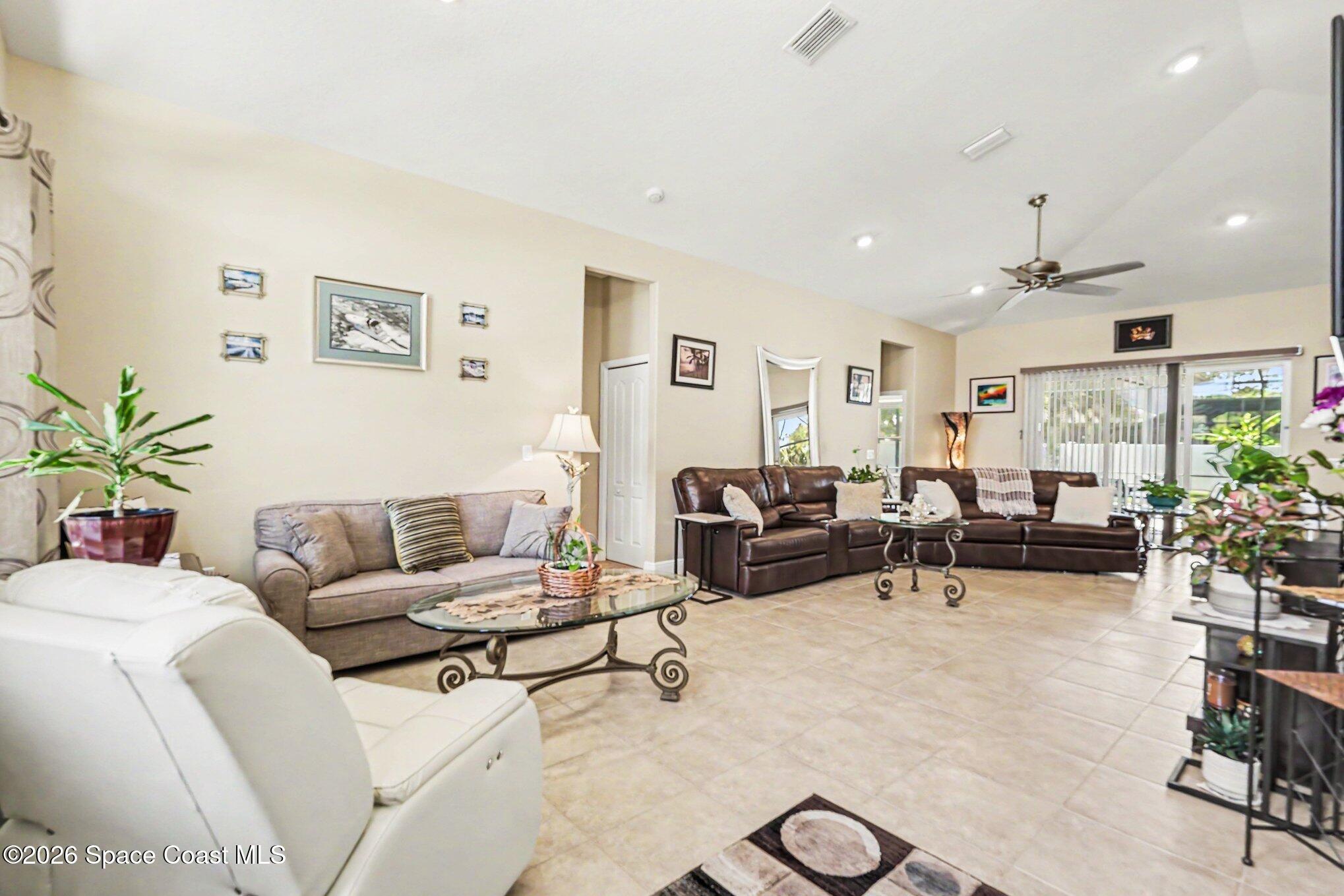 110 Via Catalano Court NE